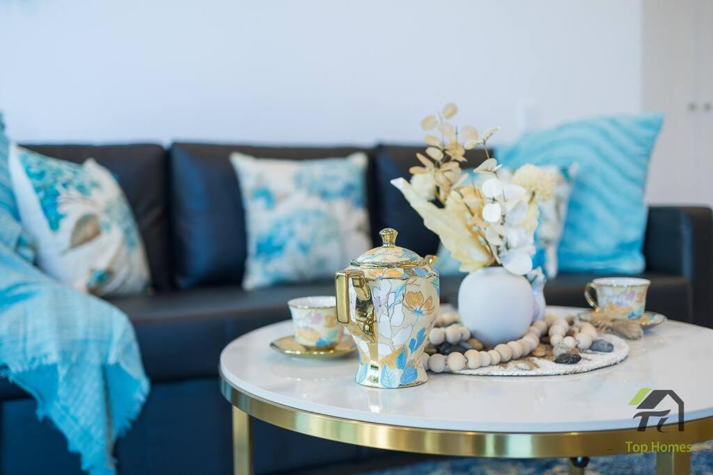 Vivid Condo 1B1B in Bankstown