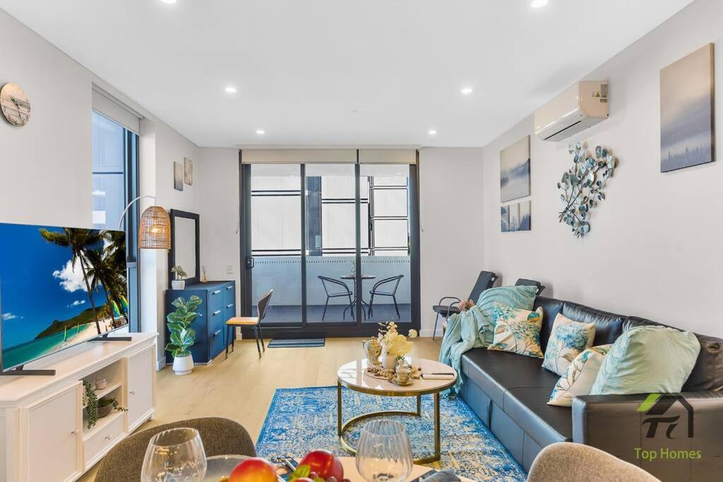 Vivid Condo 1B1B in Bankstown