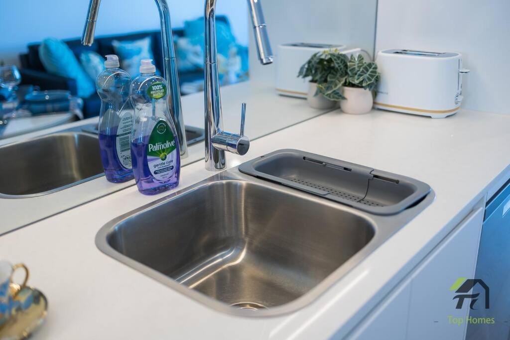 Vivid Condo 1B1B in Bankstown