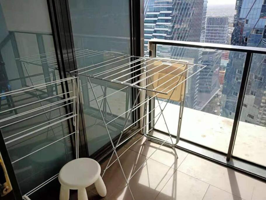 L39 1Min to SouthernCross,free Gym, Pool, sunna,Tram ,Sauna