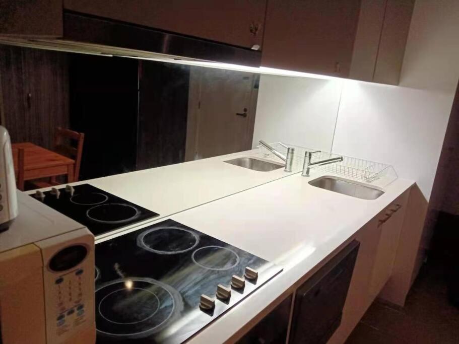 L39 1Min to SouthernCross,free Gym, Pool, sunna,Tram ,Sauna