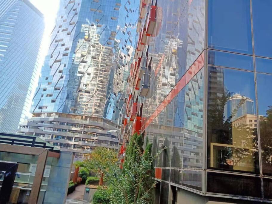 L39 1Min to SouthernCross,free Gym, Pool, sunna,Tram ,Sauna