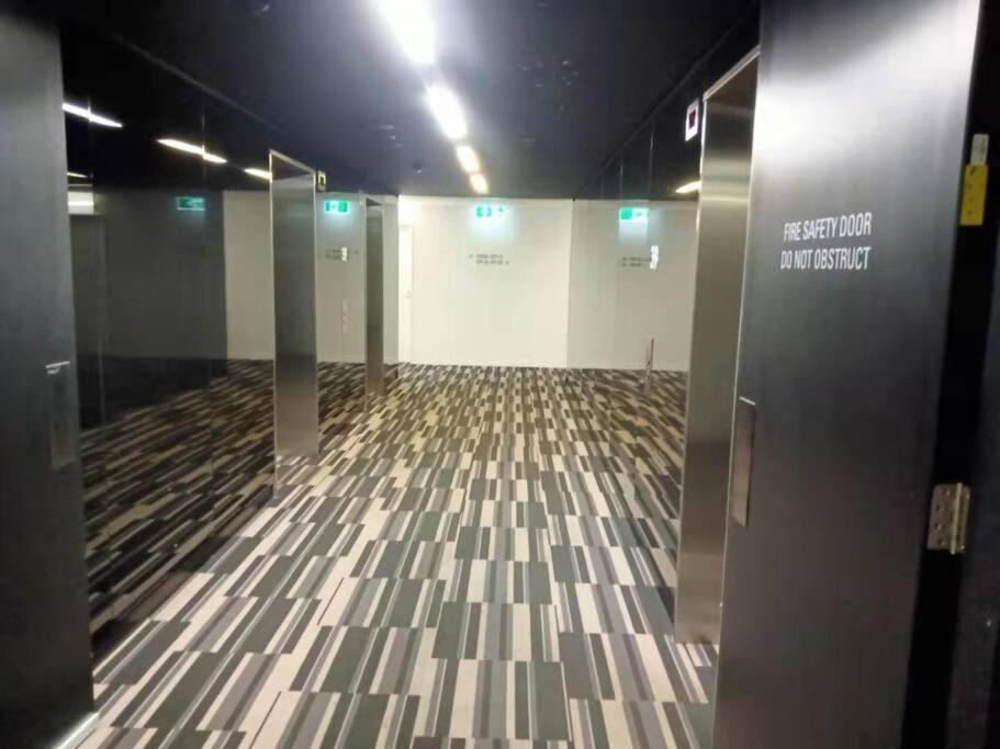 L39 1Min to SouthernCross,free Gym, Pool, sunna,Tram ,Sauna