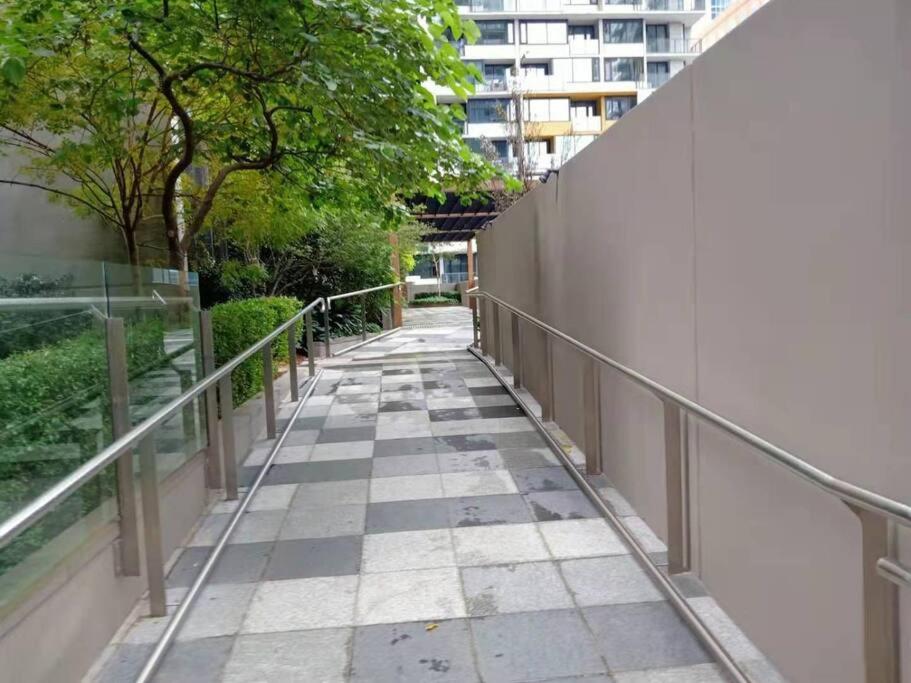 L39 1Min to SouthernCross,free Gym, Pool, sunna,Tram ,Sauna