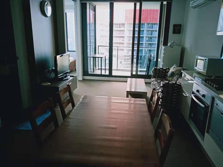 L39 1Min to SouthernCross,free Gym, Pool, sunna,Tram ,Sauna