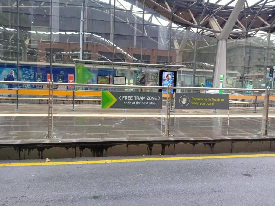 L39 1Min to SouthernCross,free Gym, Pool, sunna,Tram ,Sauna