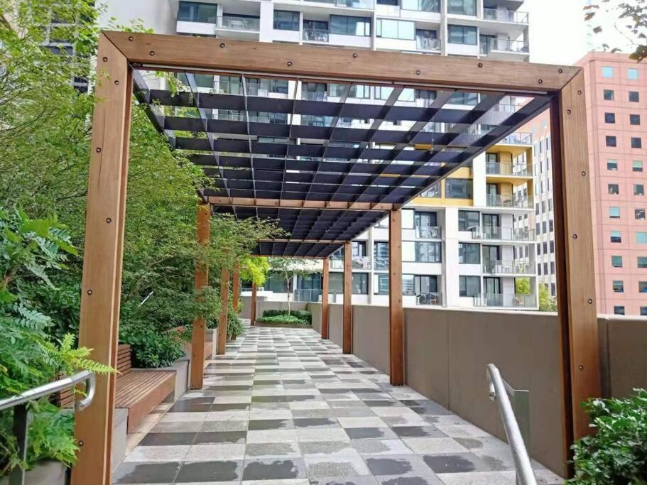 L39 1Min to SouthernCross,free Gym, Pool, sunna,Tram ,Sauna