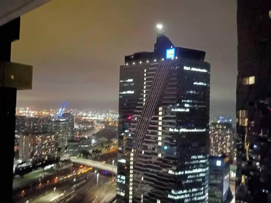 L39 1Min to SouthernCross,free Gym, Pool, sunna,Tram ,Sauna