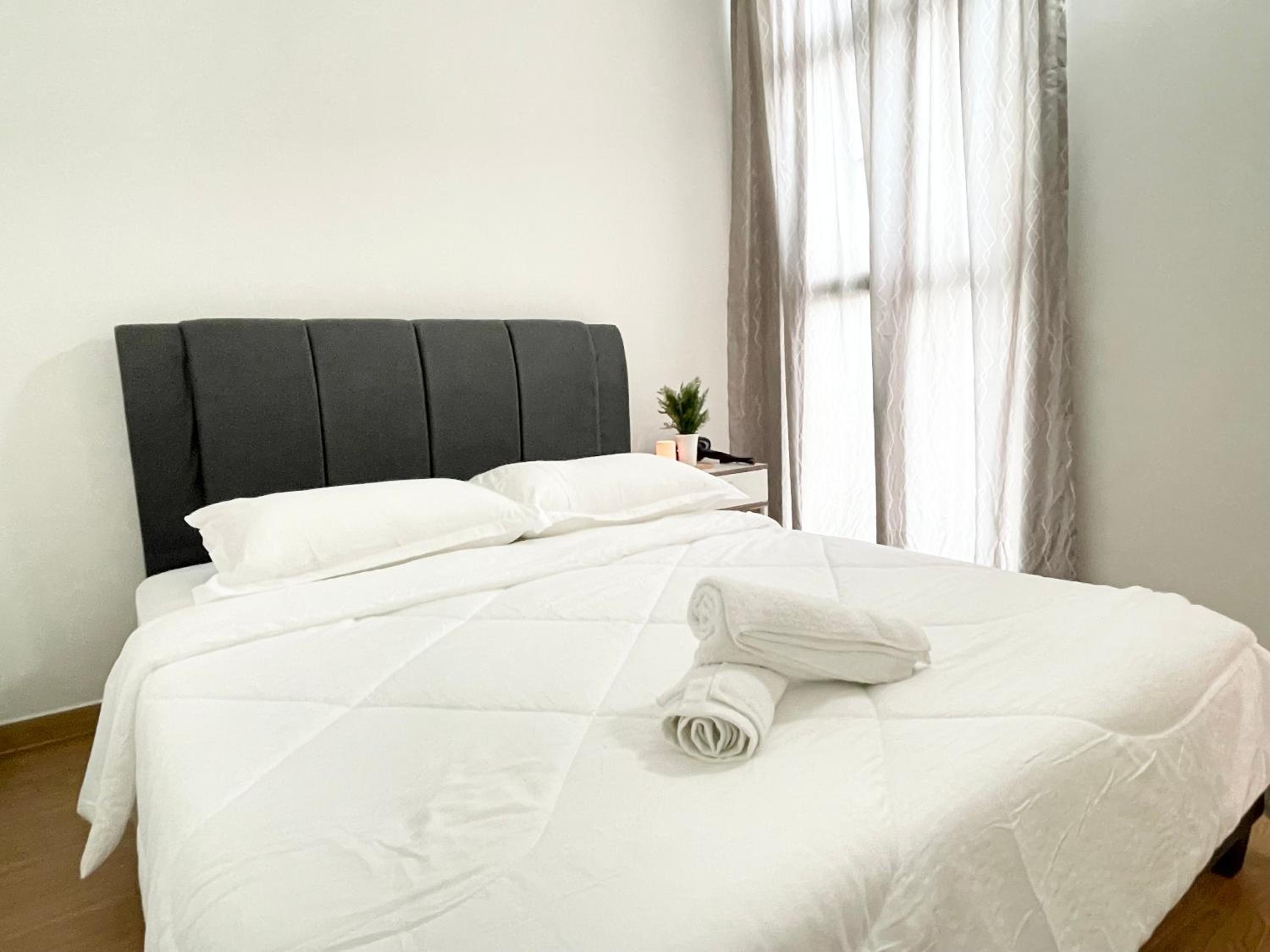 1min to BukitIndah AEON Skyloft 3BR Muji PoolView