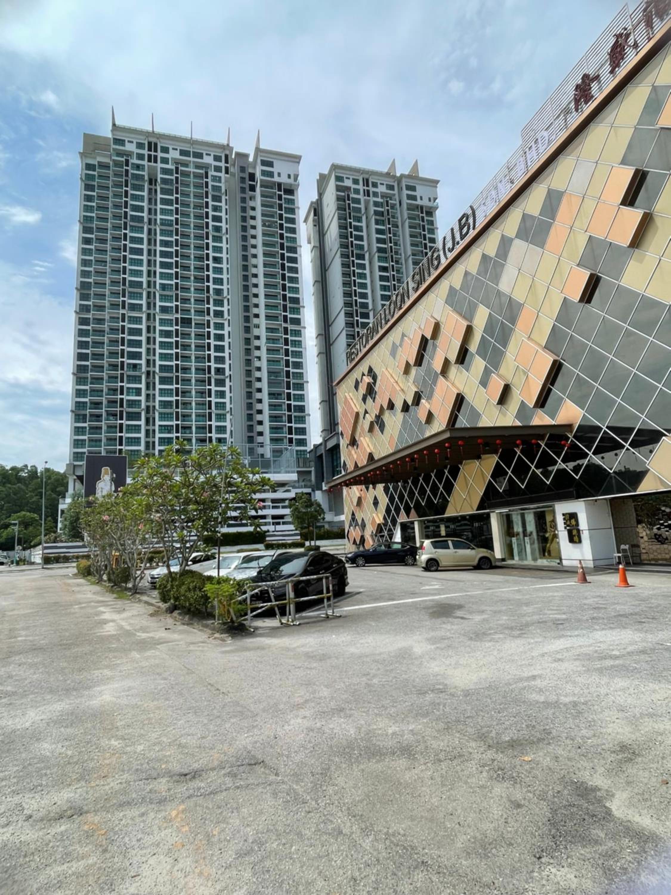 1min to BukitIndah AEON Skyloft 3BR Muji PoolView