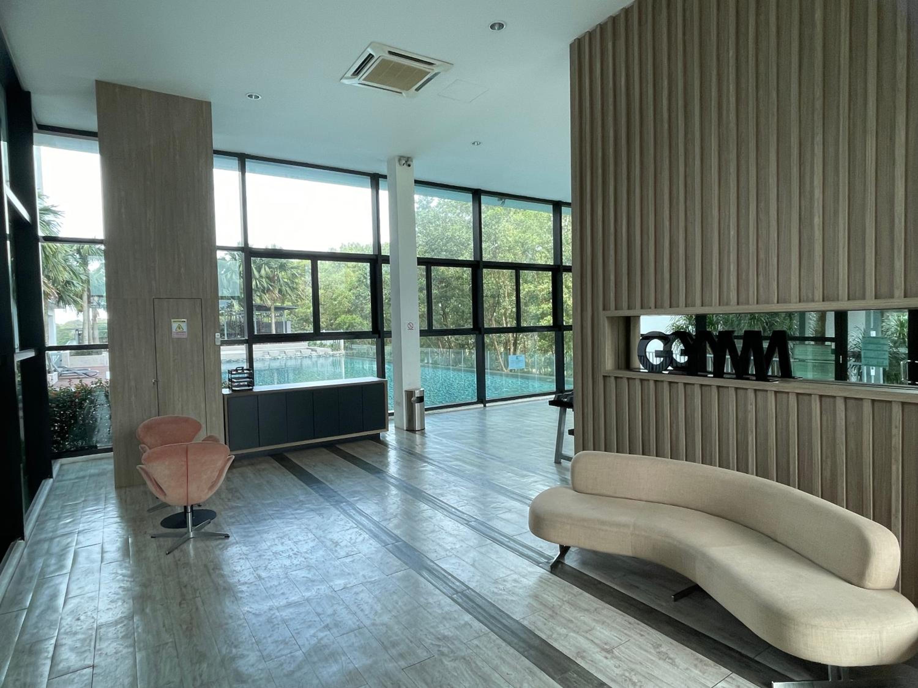 1min to BukitIndah AEON Skyloft 3BR Muji PoolView