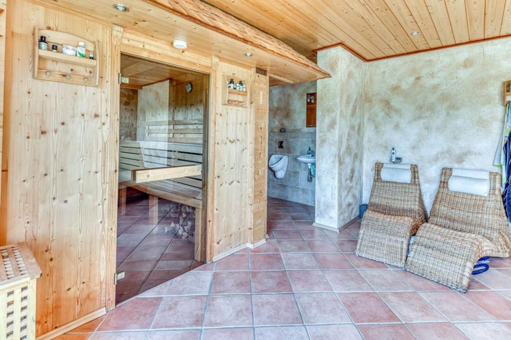 Apartment Joelle mit Sauna, Schwimmteich und Gym