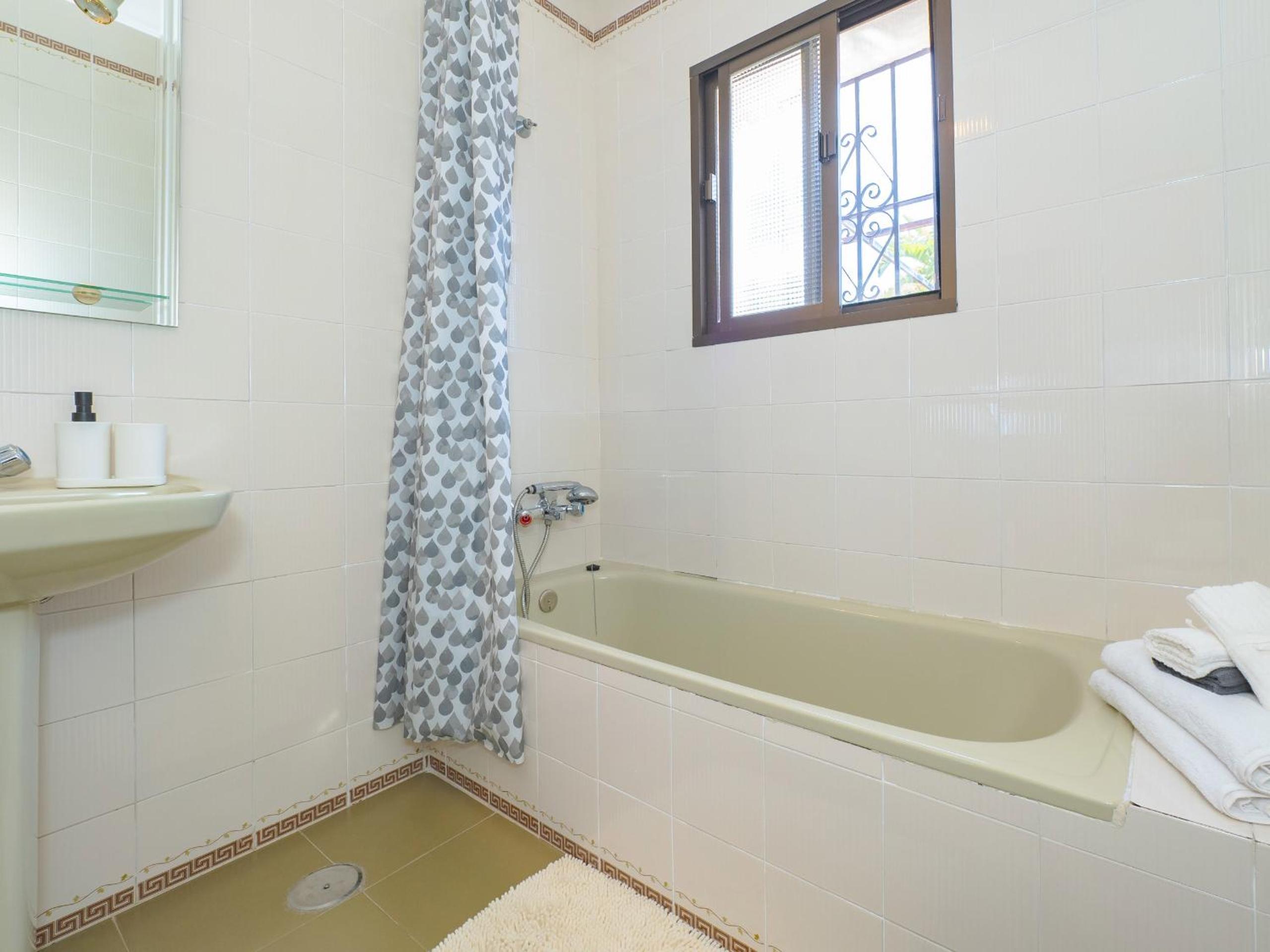 Cubo's Pink Townhouse Los Manantiales
