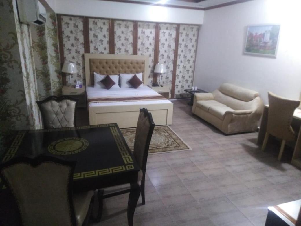 hotel room
