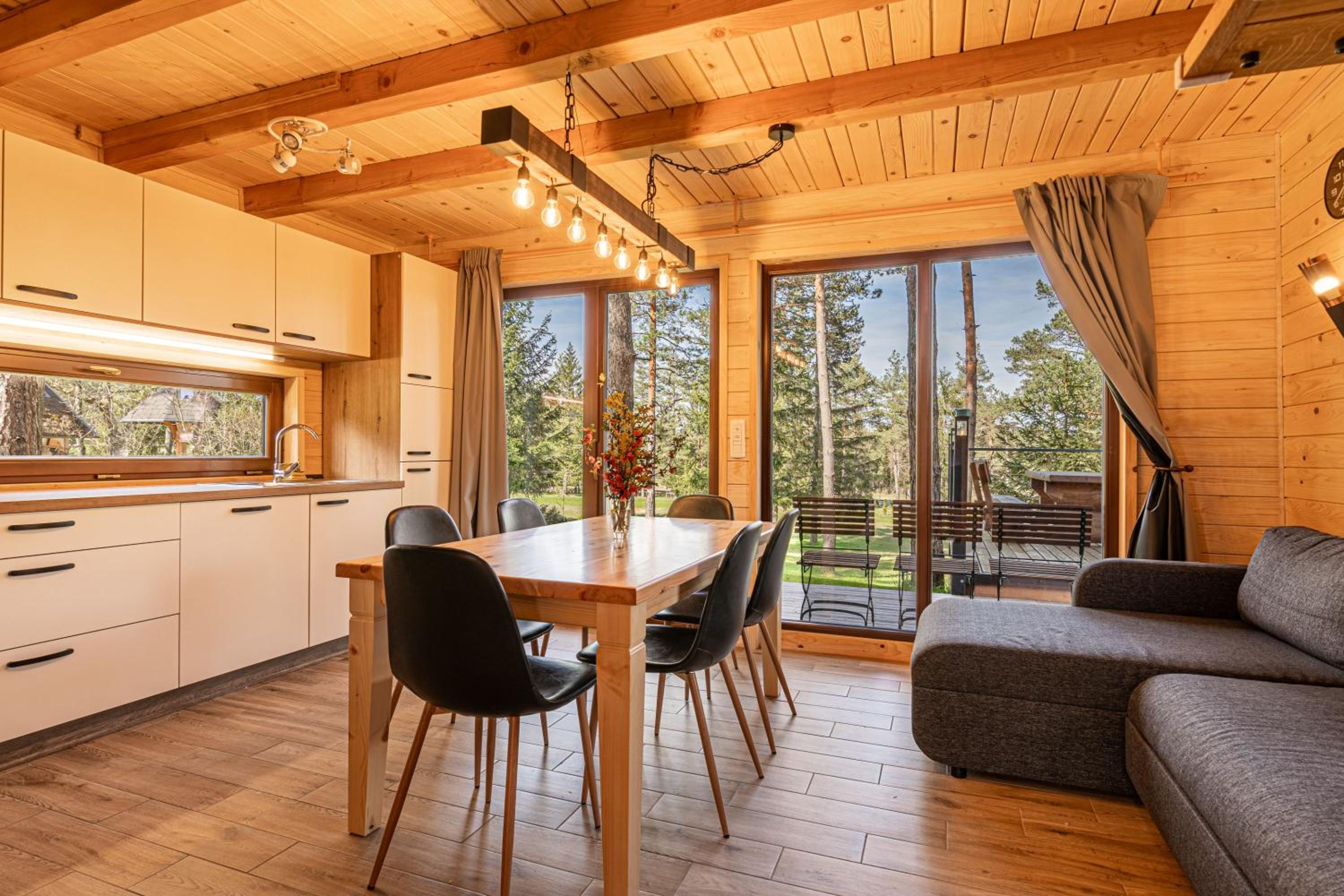 Forest Princess Chalet - Happy Rentals
