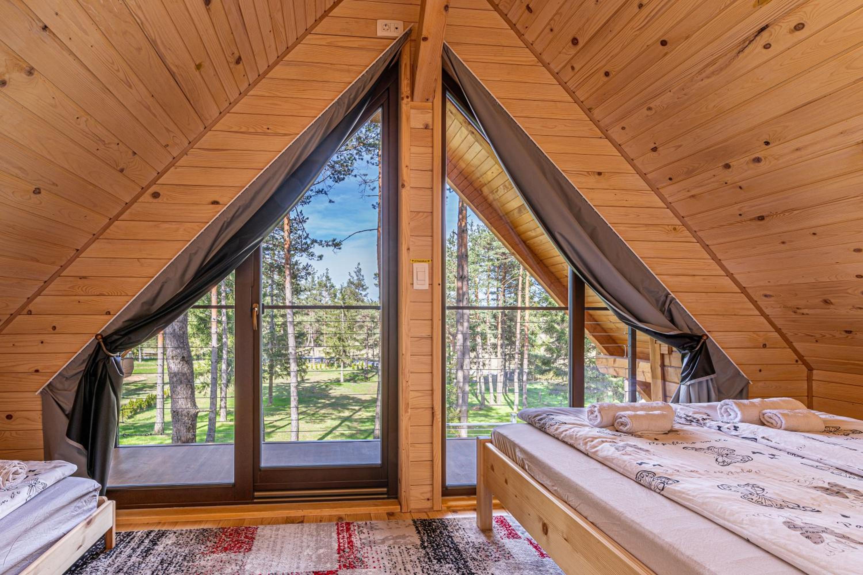 Forest Princess Chalet - Happy Rentals