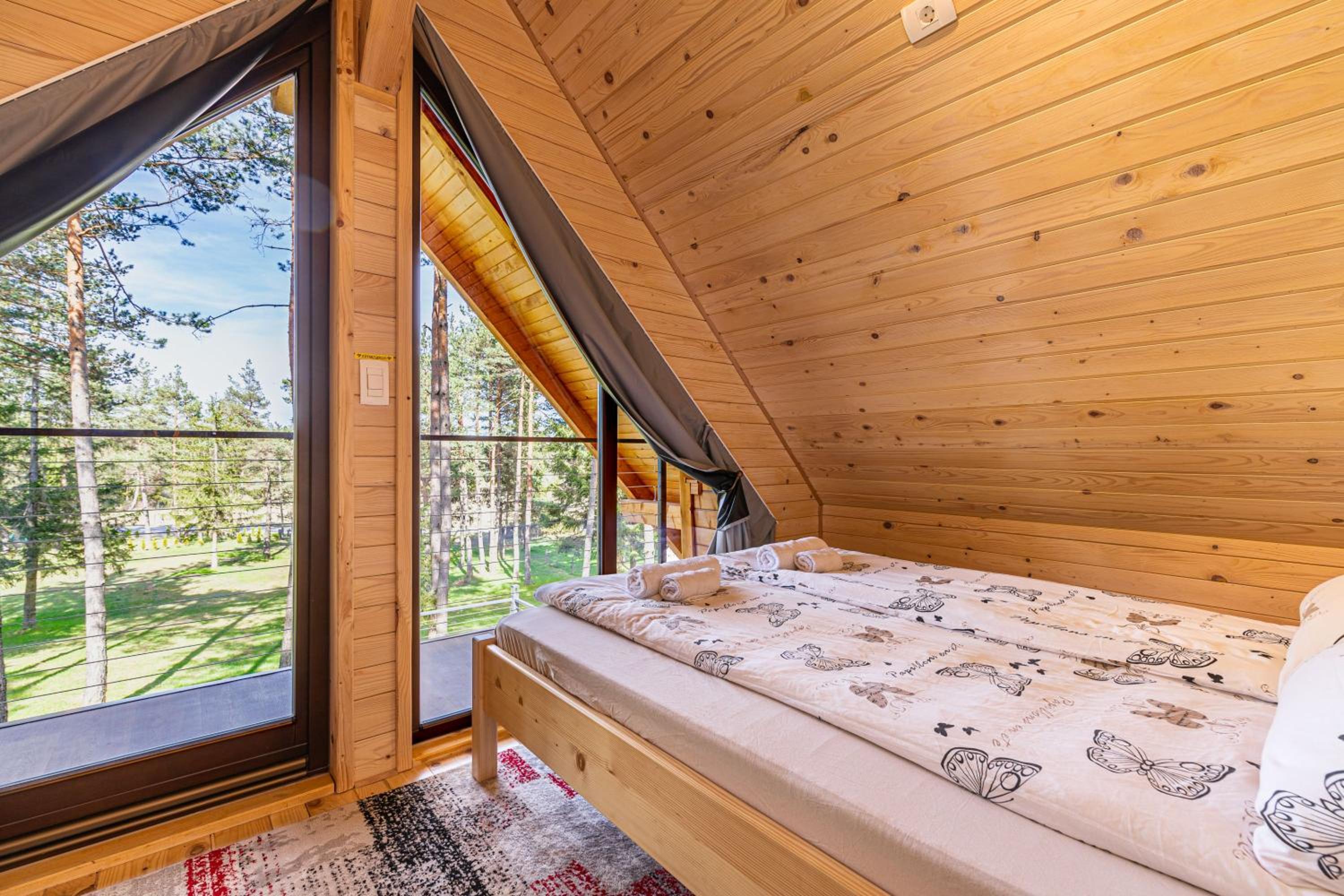 Forest Princess Chalet - Happy Rentals