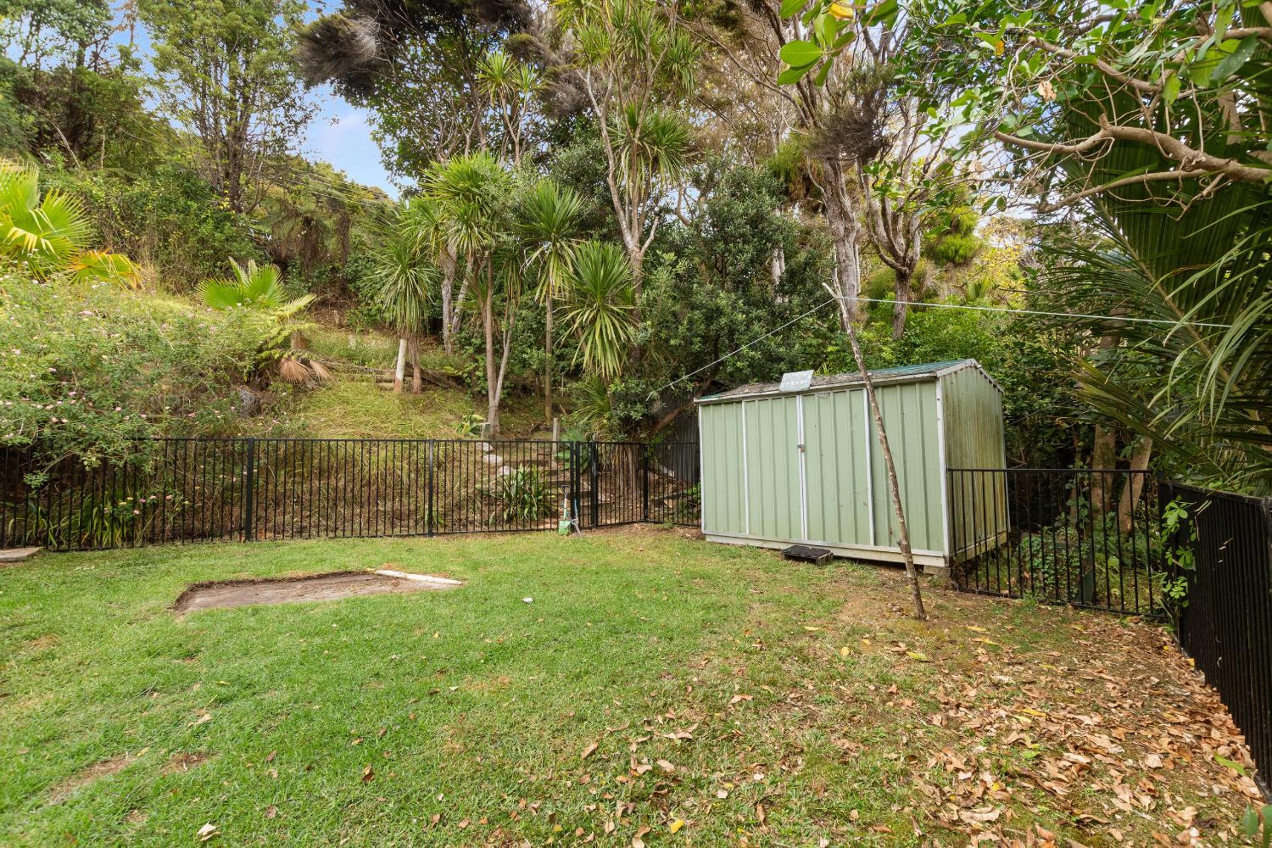 Kereru Cottage - Matapouri Holiday Home