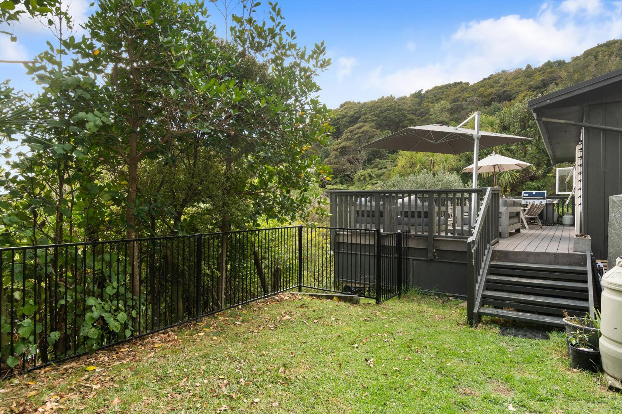 Kereru Cottage - Matapouri Holiday Home
