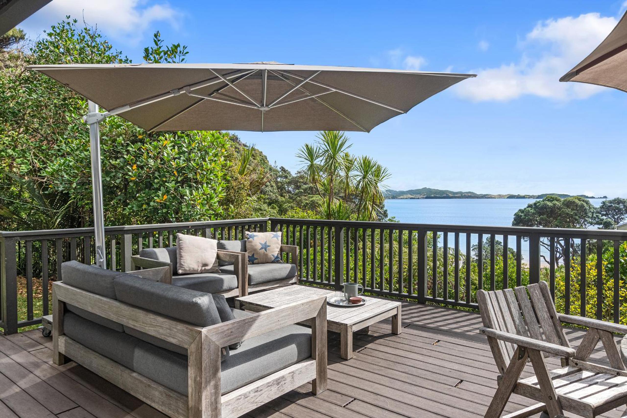 Kereru Cottage - Matapouri Holiday Home