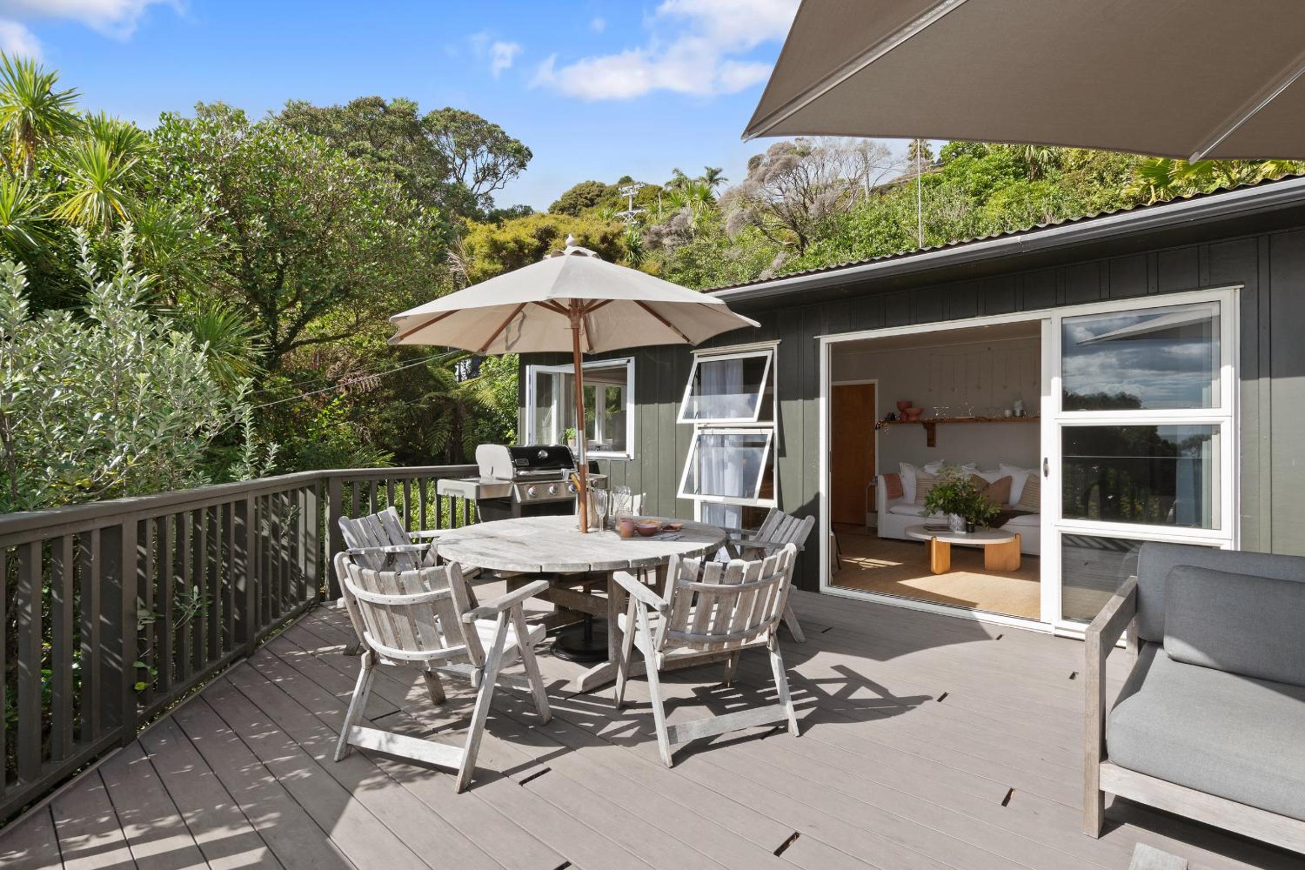 Kereru Cottage - Matapouri Holiday Home