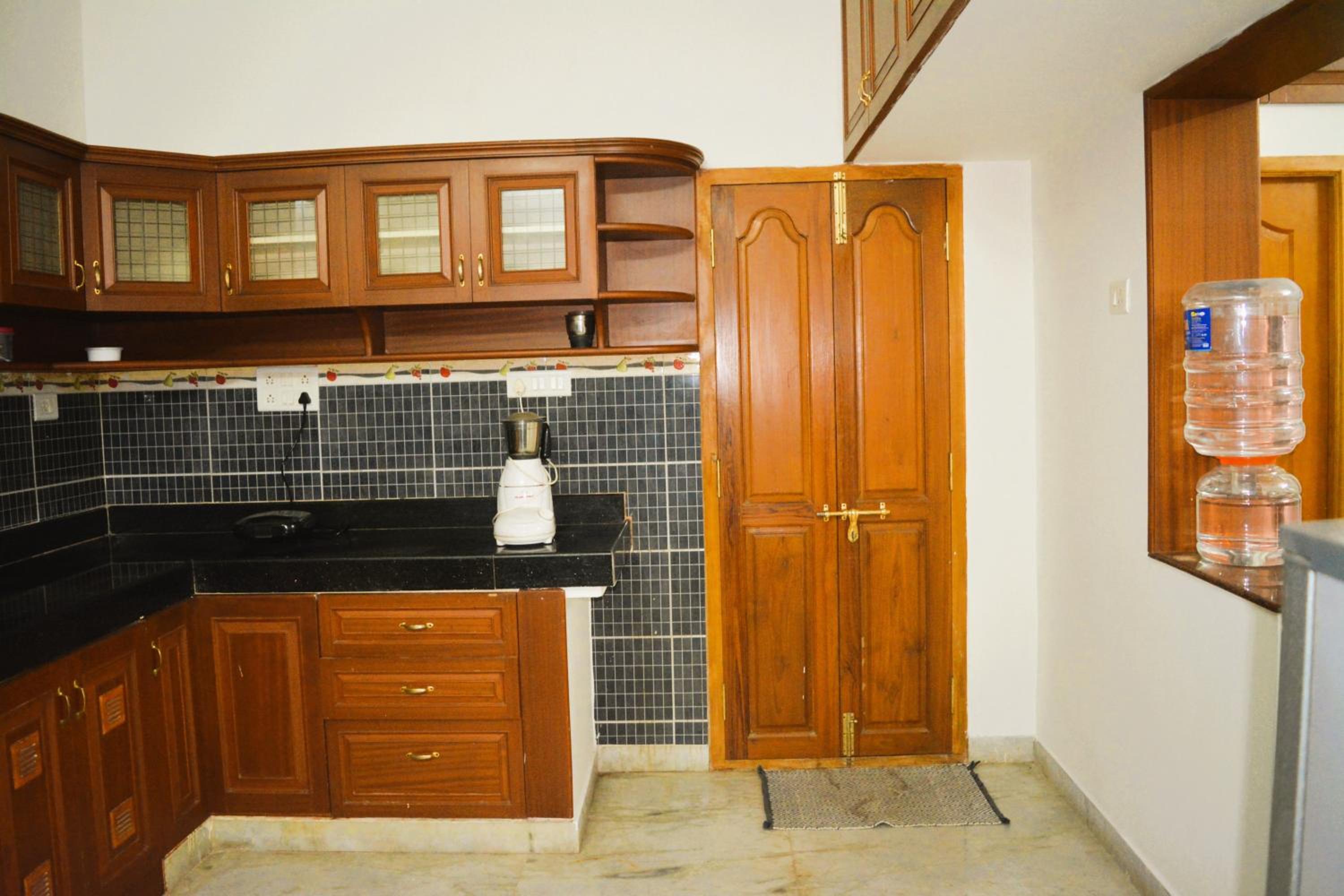 Golden Gate Serviced Apartment