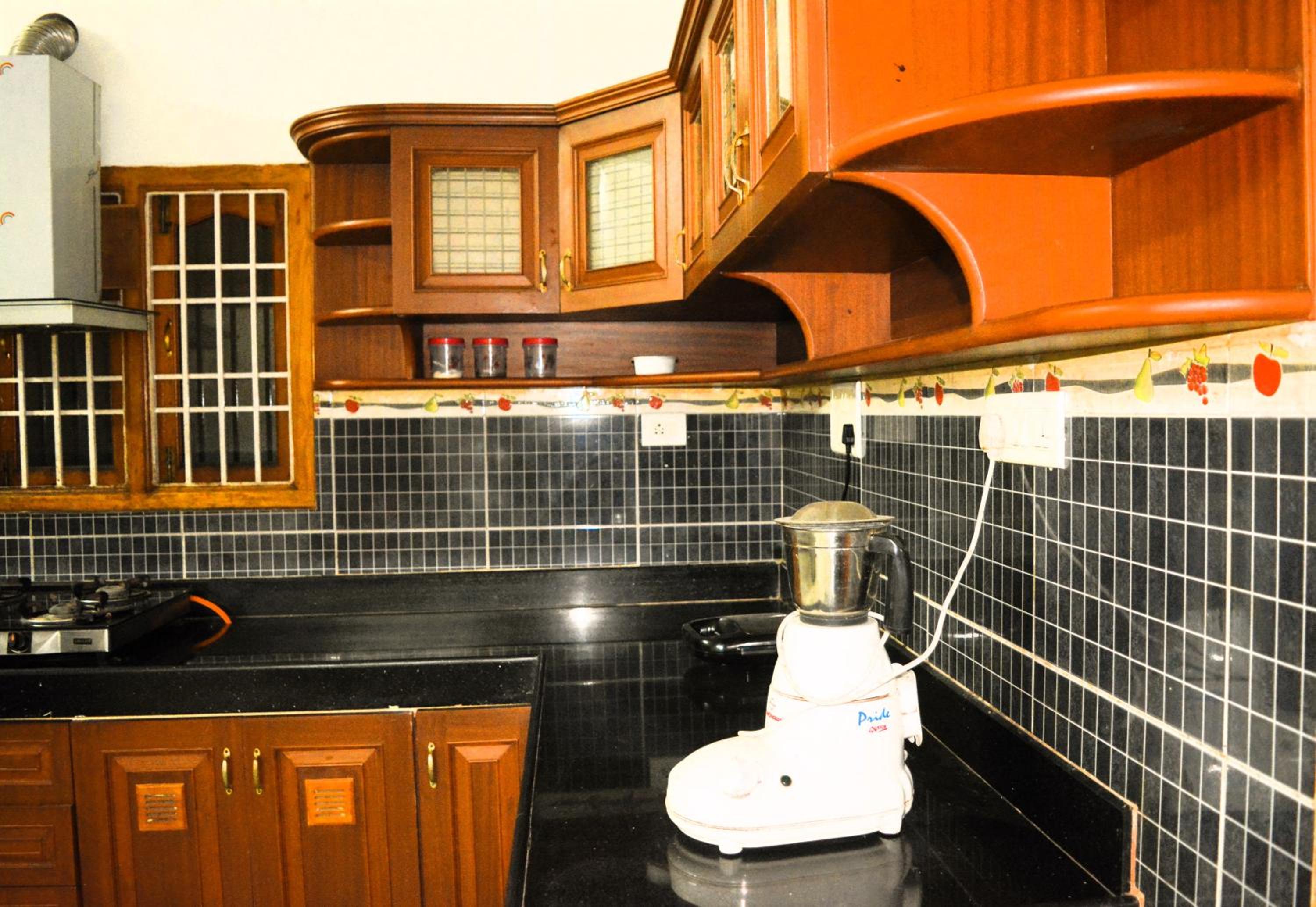 Golden Gate Serviced Apartment