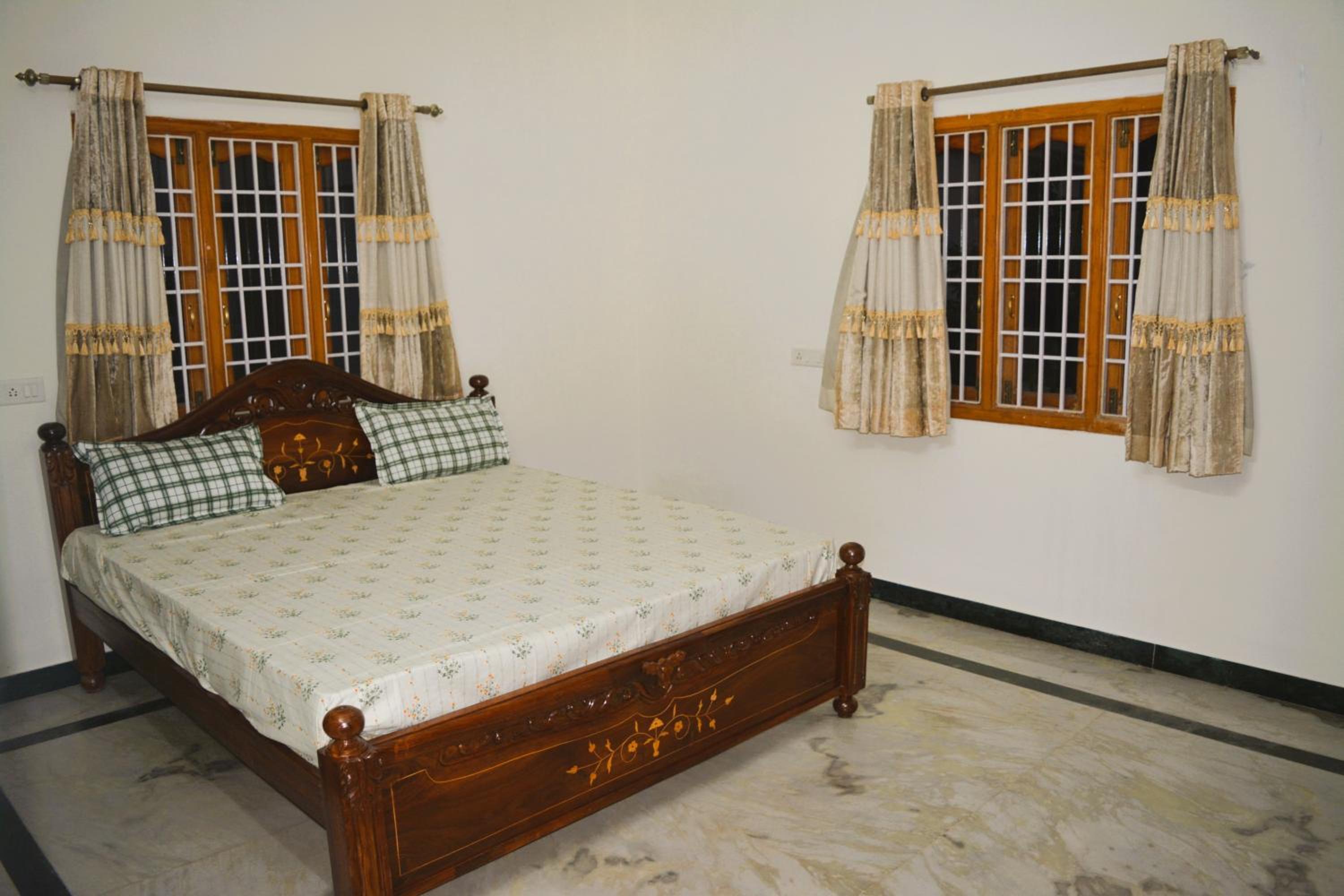 Golden Gate Serviced Apartment