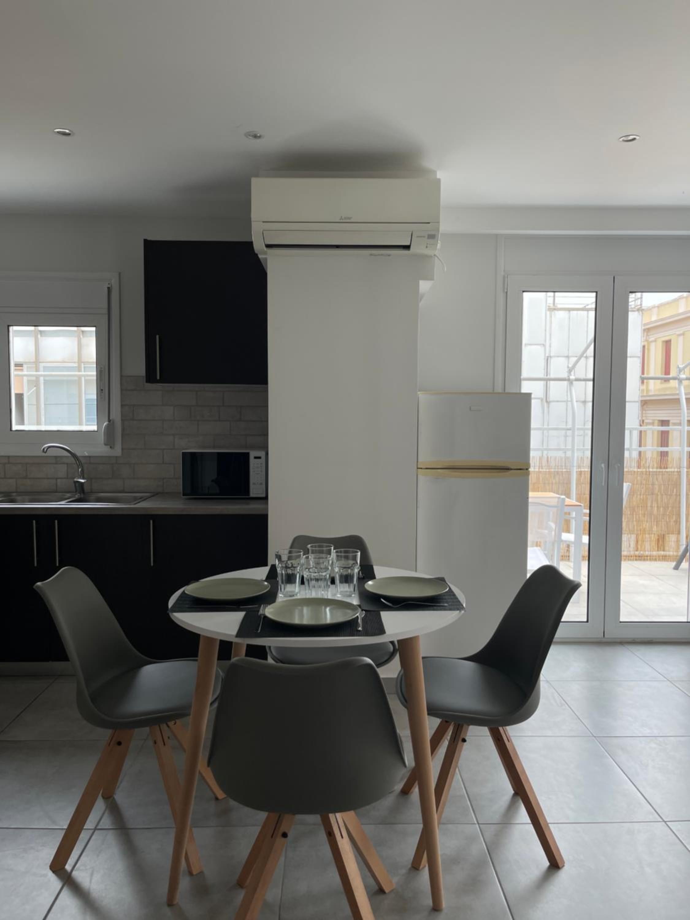 Athenian Modern 2BD Apt next to Metro Panepistimio
