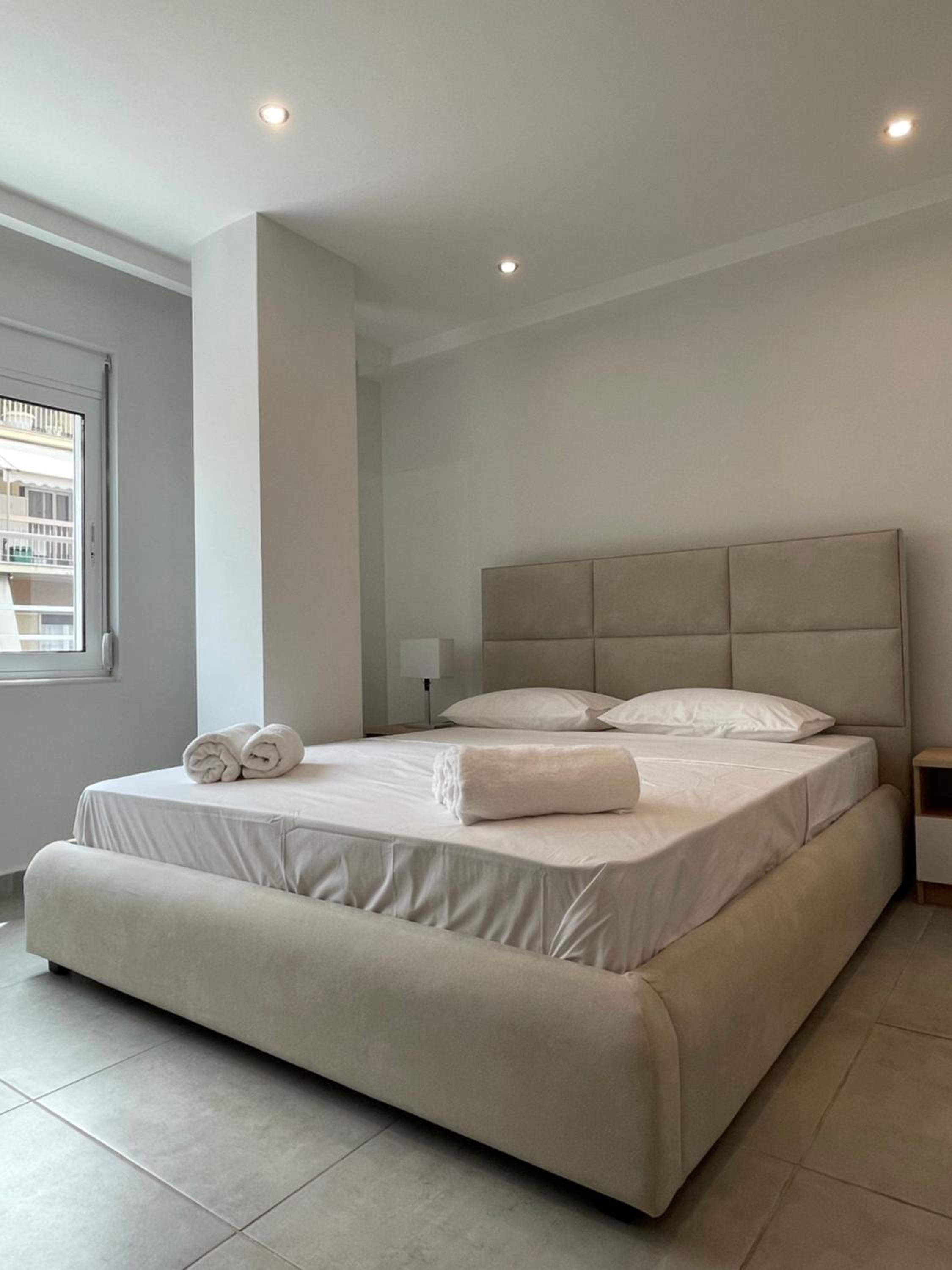Athenian Modern 2BD Apt next to Metro Panepistimio