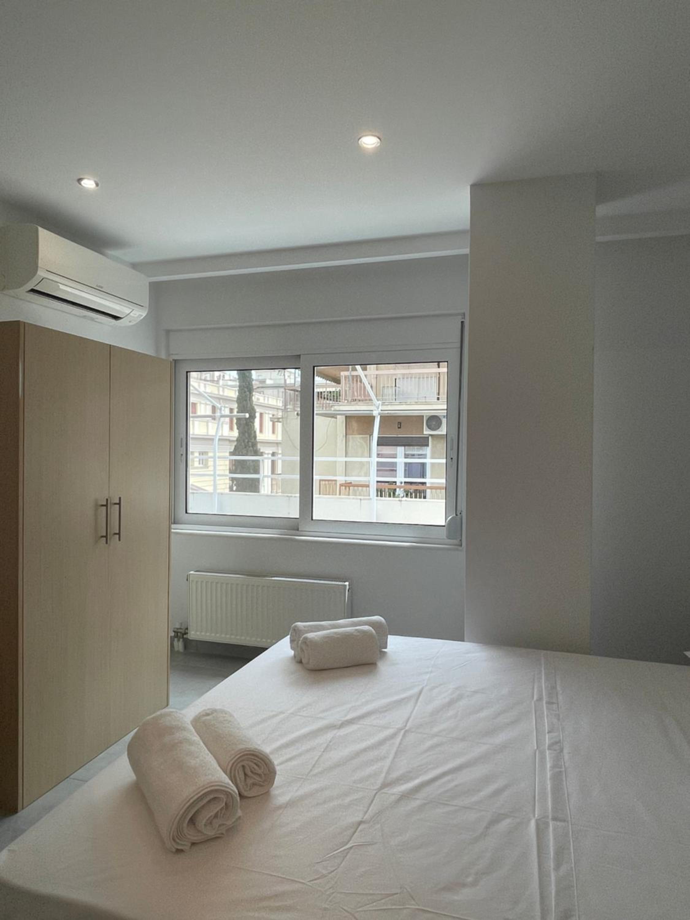 Athenian Modern 2BD Apt next to Metro Panepistimio