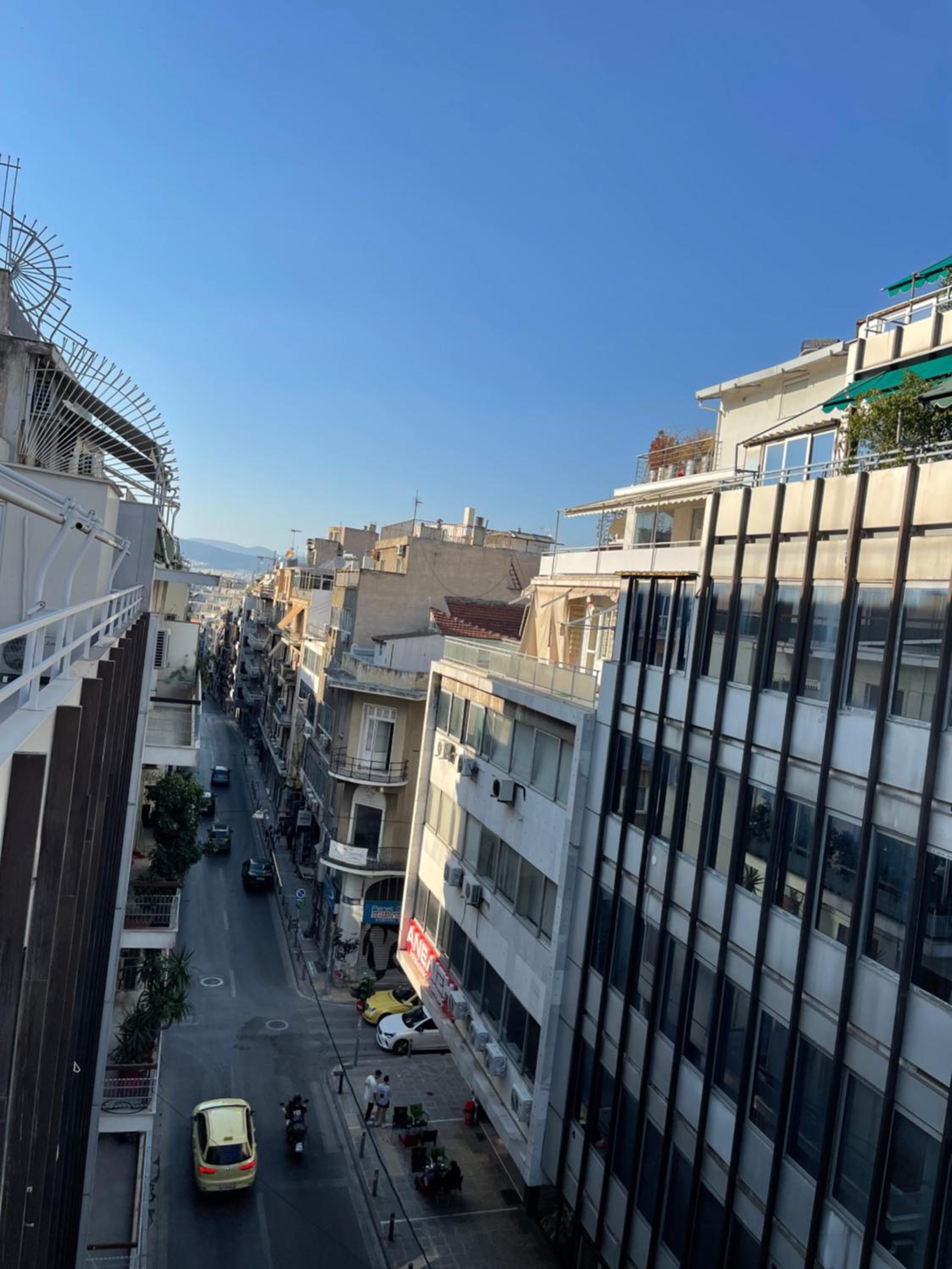 Athenian Modern 2BD Apt next to Metro Panepistimio