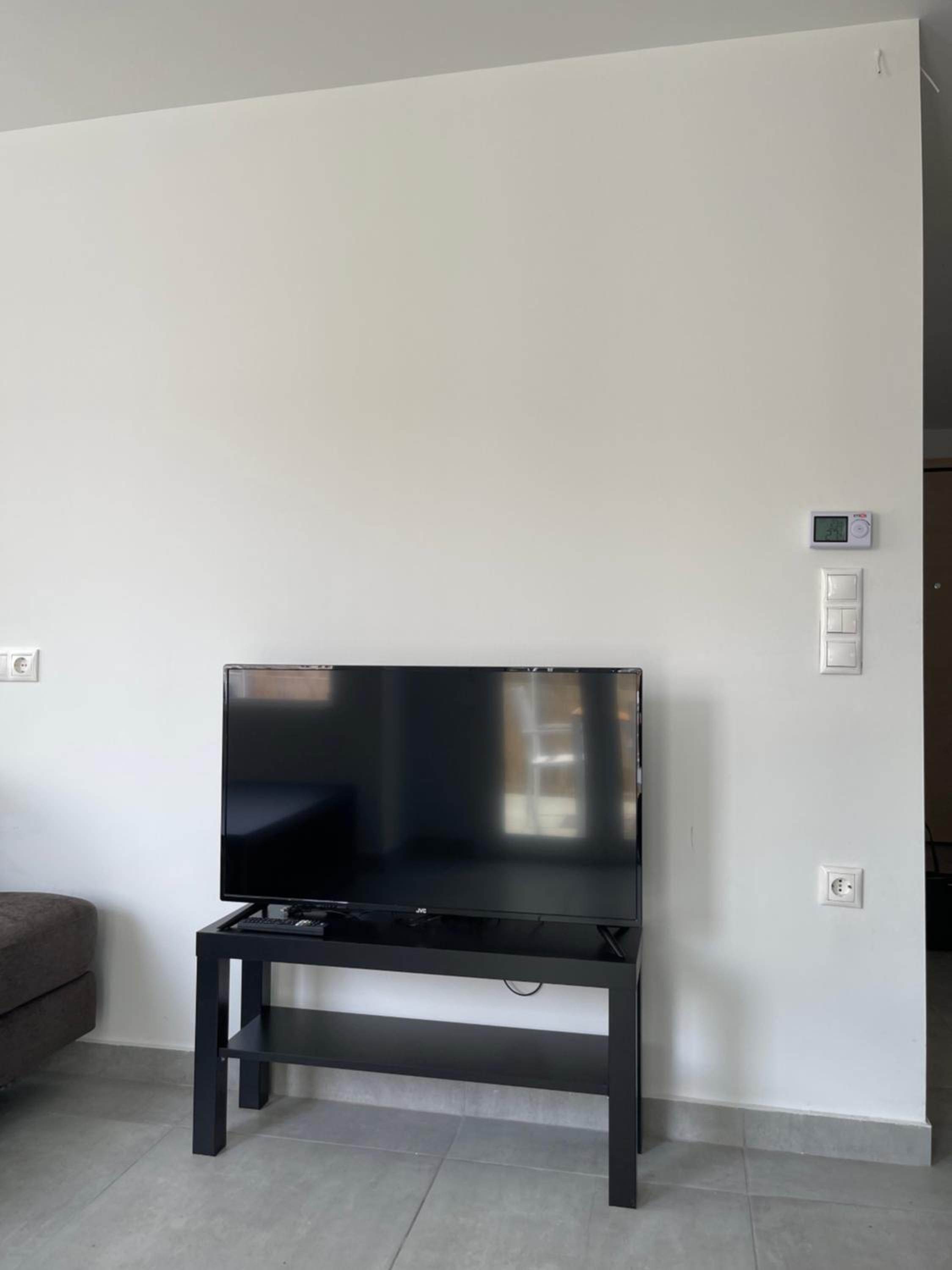 Athenian Modern 2BD Apt next to Metro Panepistimio