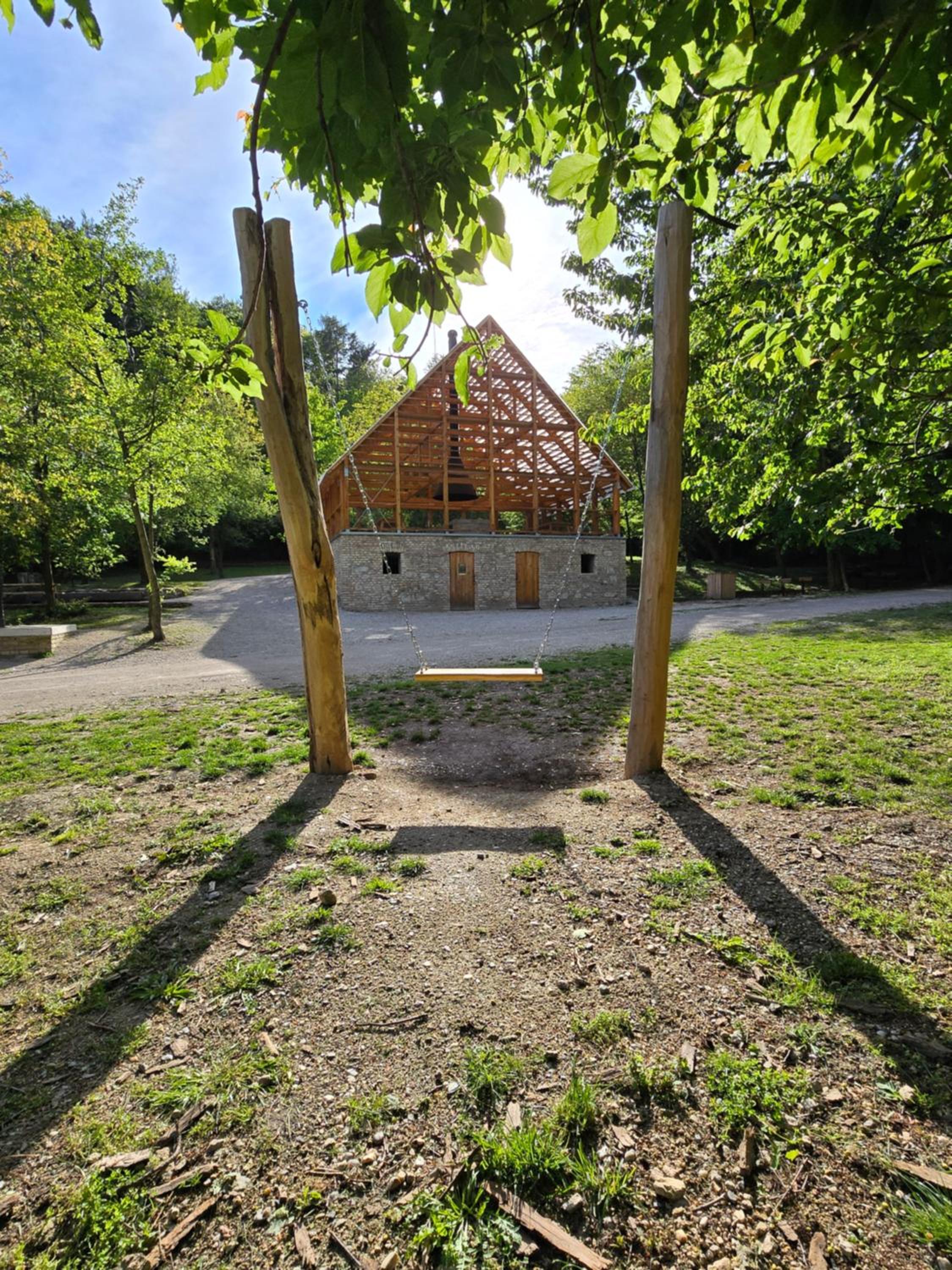 Photo 8
