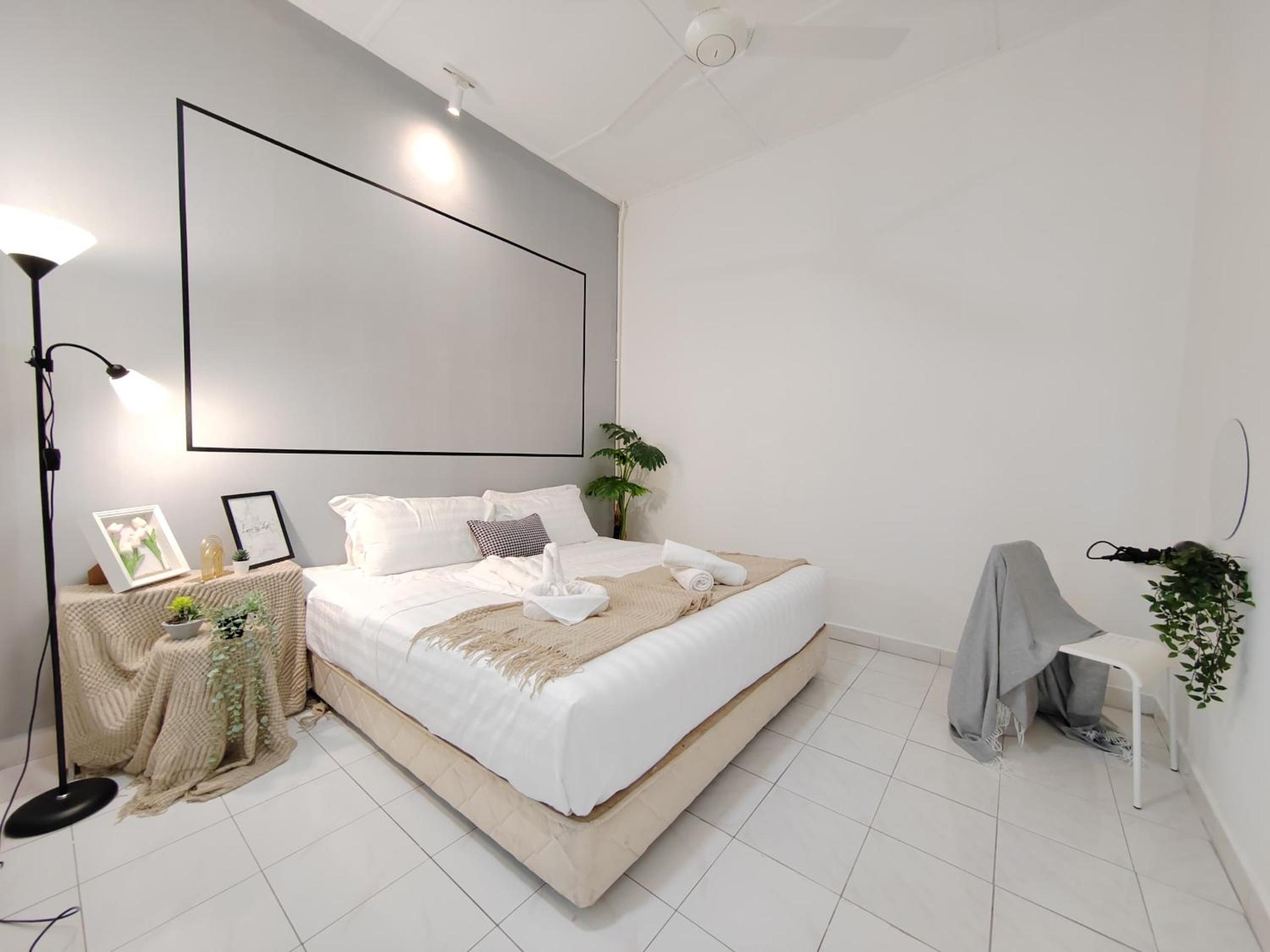 Sunway Tambun Salesman Stay 5 Bedroom 10pax by IWH photo 2