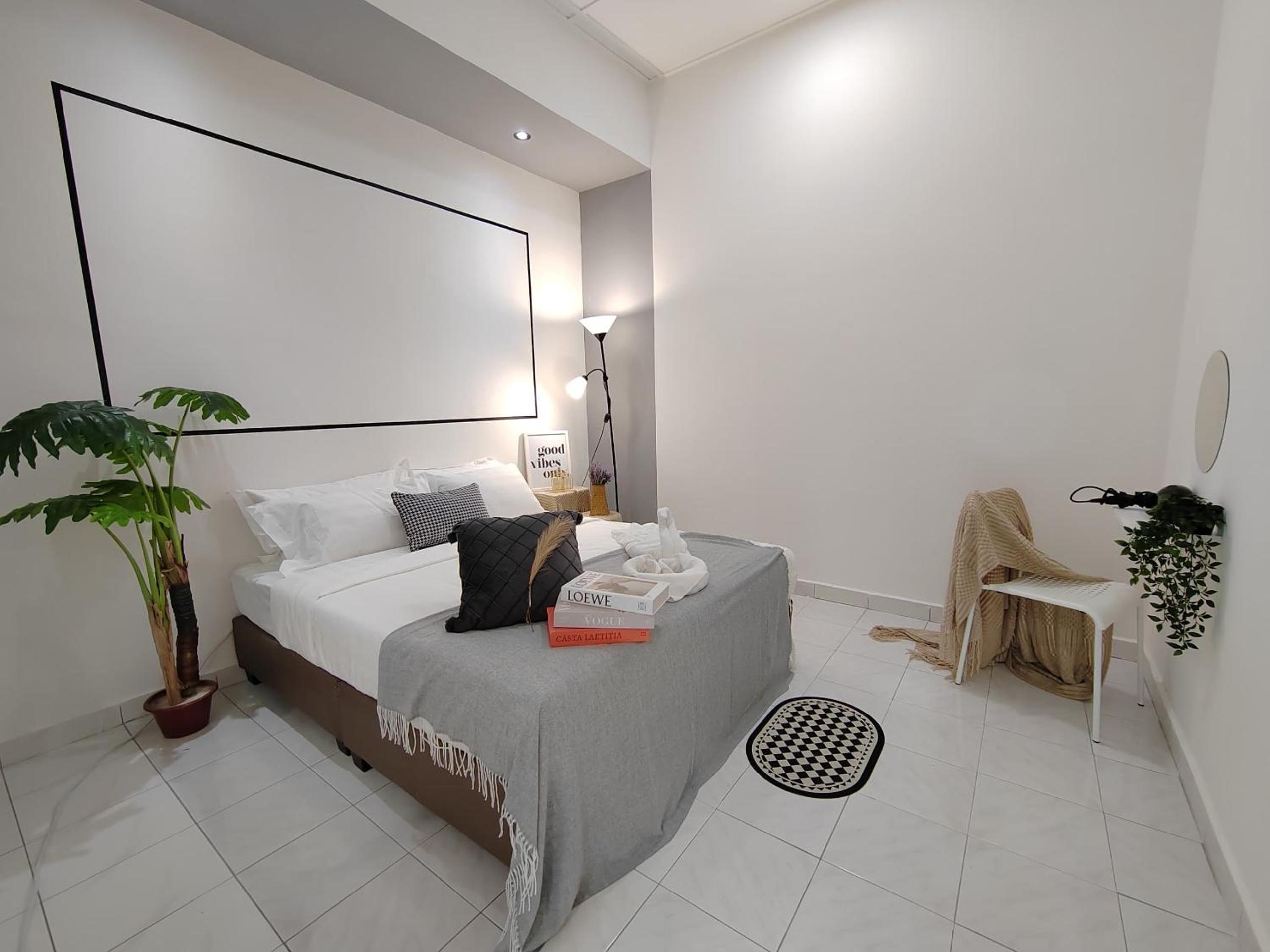 Sunway Tambun Salesman Stay 5 Bedroom 10pax by IWH photo 5