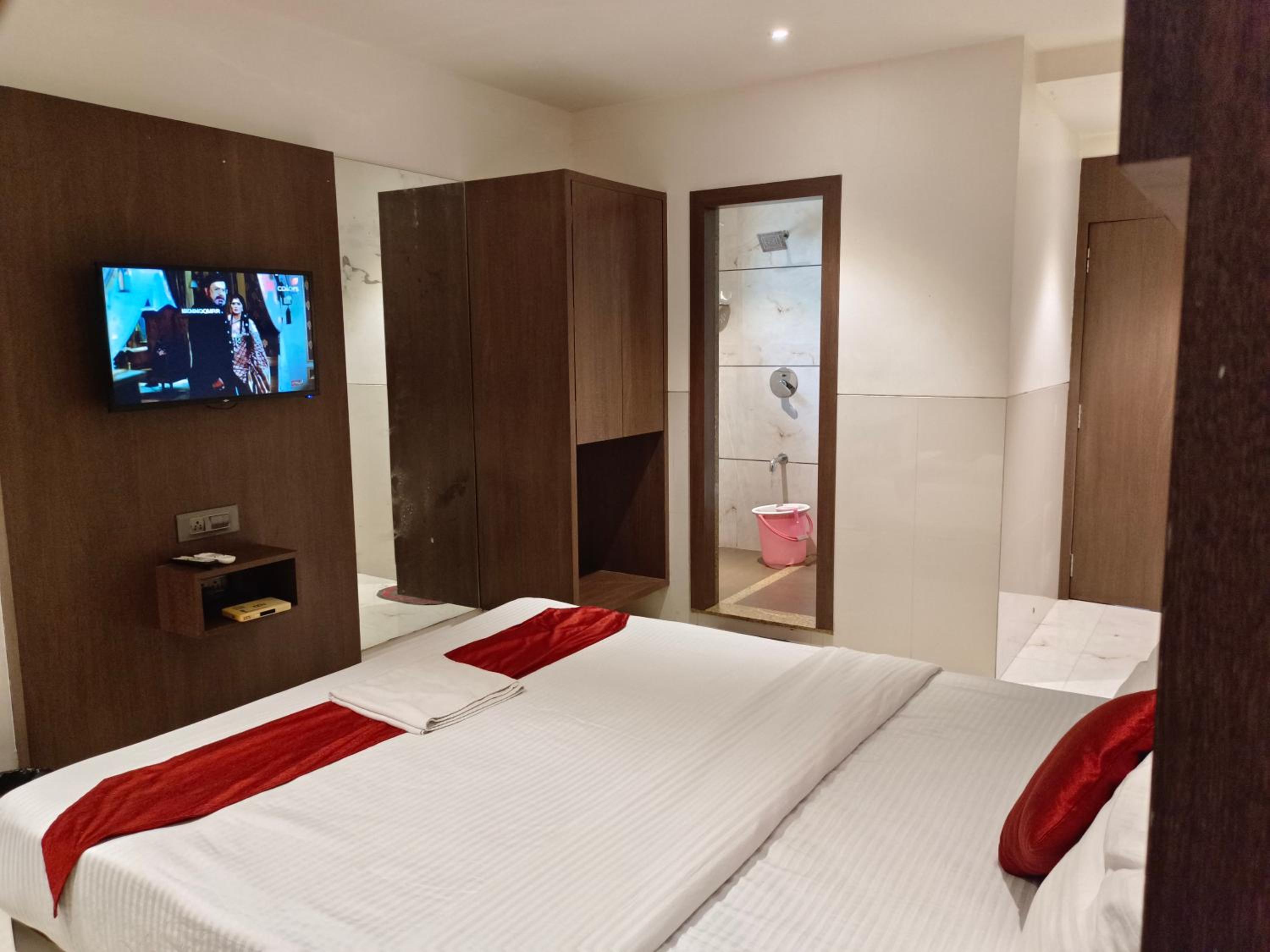 Hotel Express INN, Panvel view 4