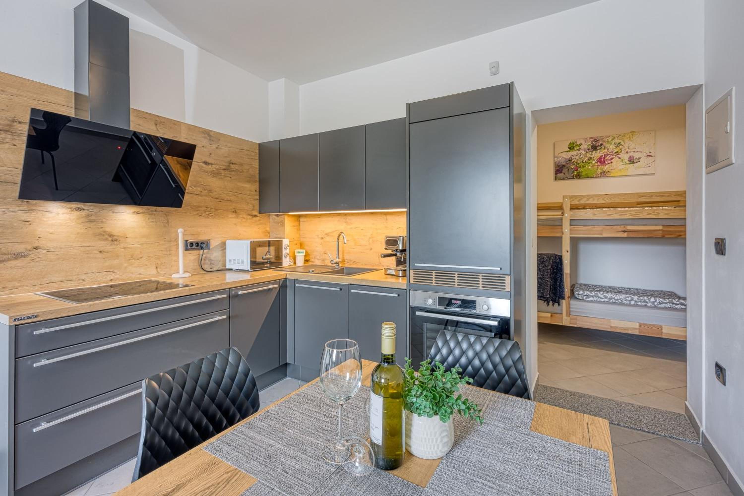 Coastal Countryside Oasis Apartment Deni - Happy Rentals view 3