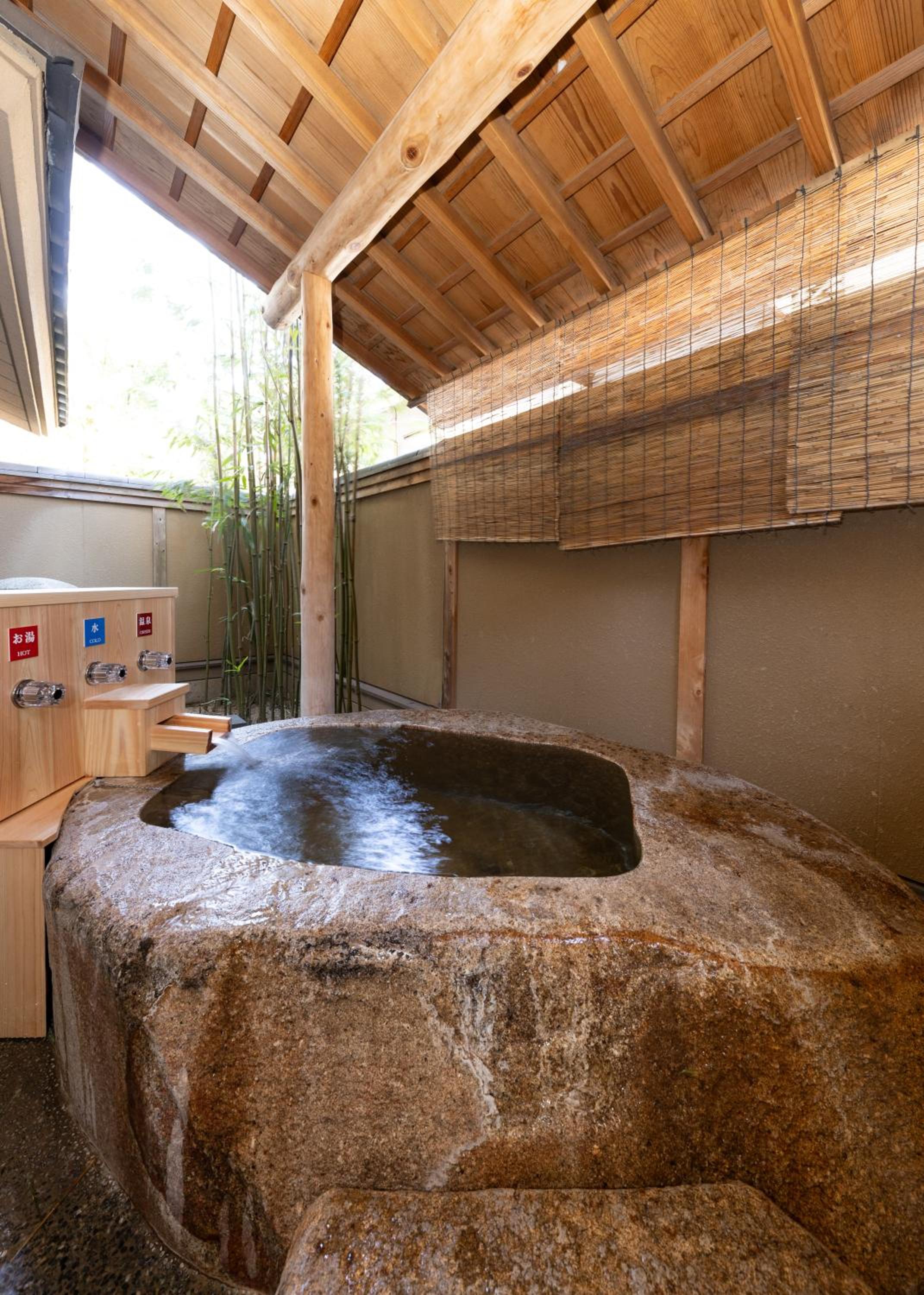Kawakamiya Kasuitei