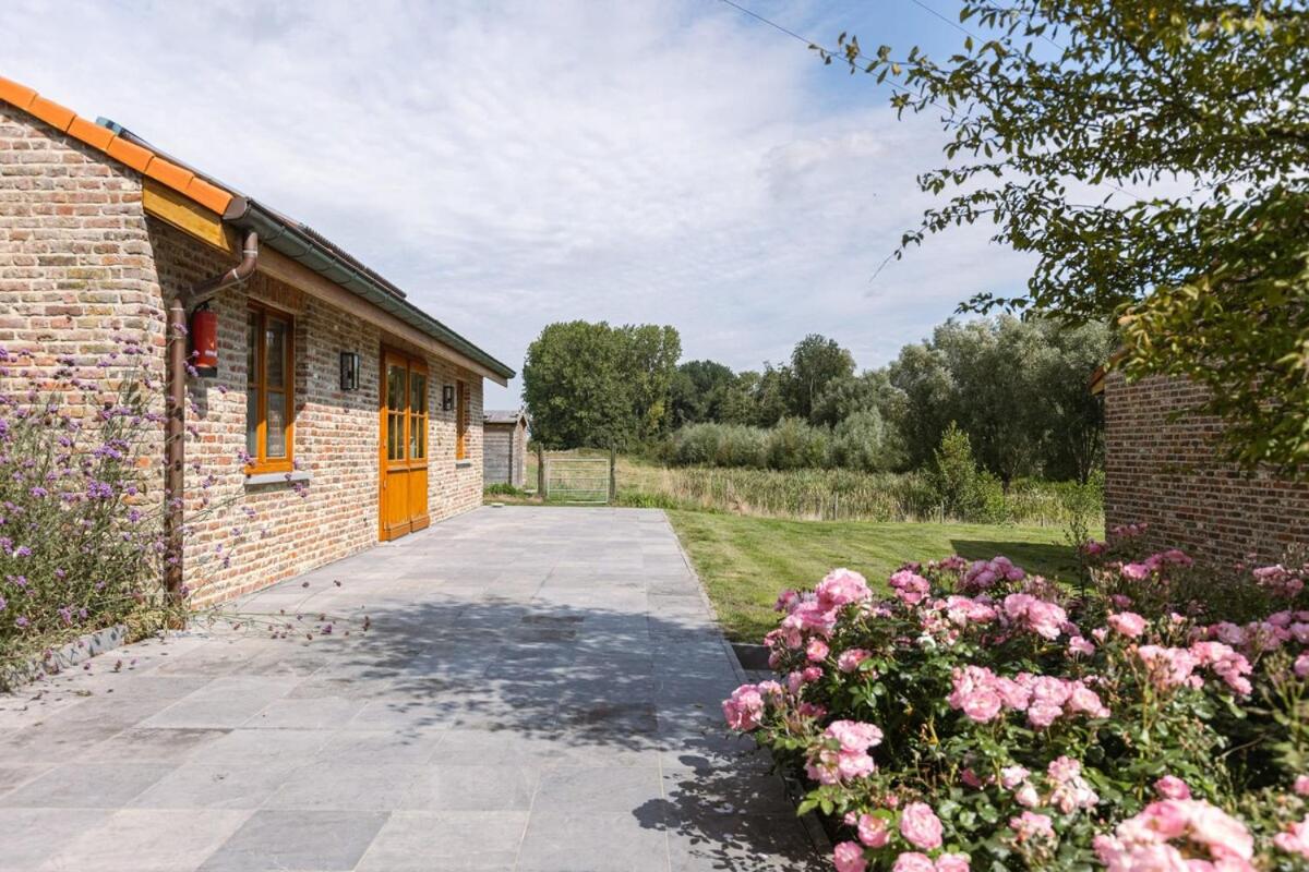 Casiola - Authentic Serene Vacation Hideaway with Pond