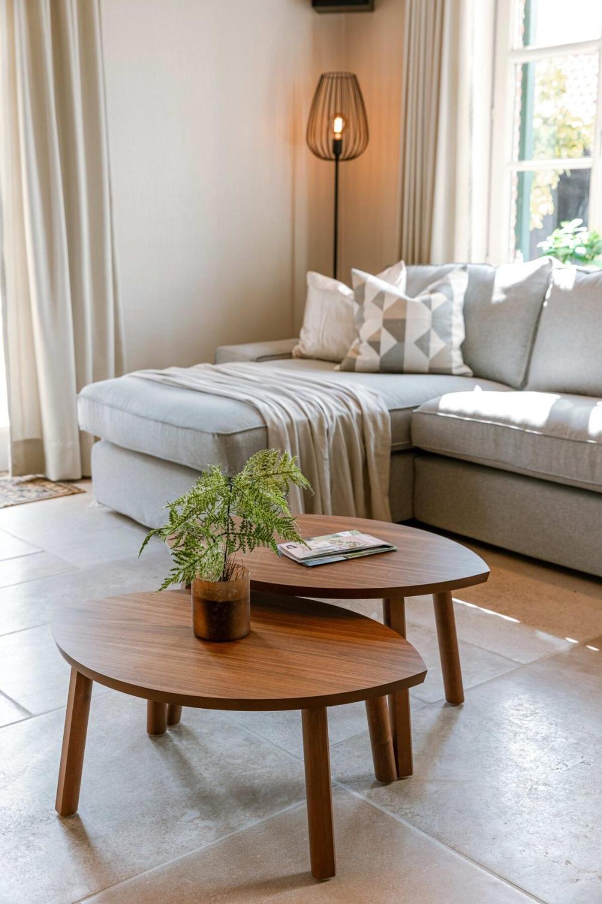 Casiola - Authentic Serene Vacation Hideaway with Pond