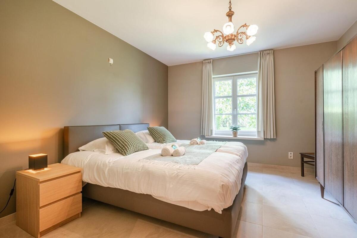 Casiola - Authentic Serene Vacation Hideaway with Pond