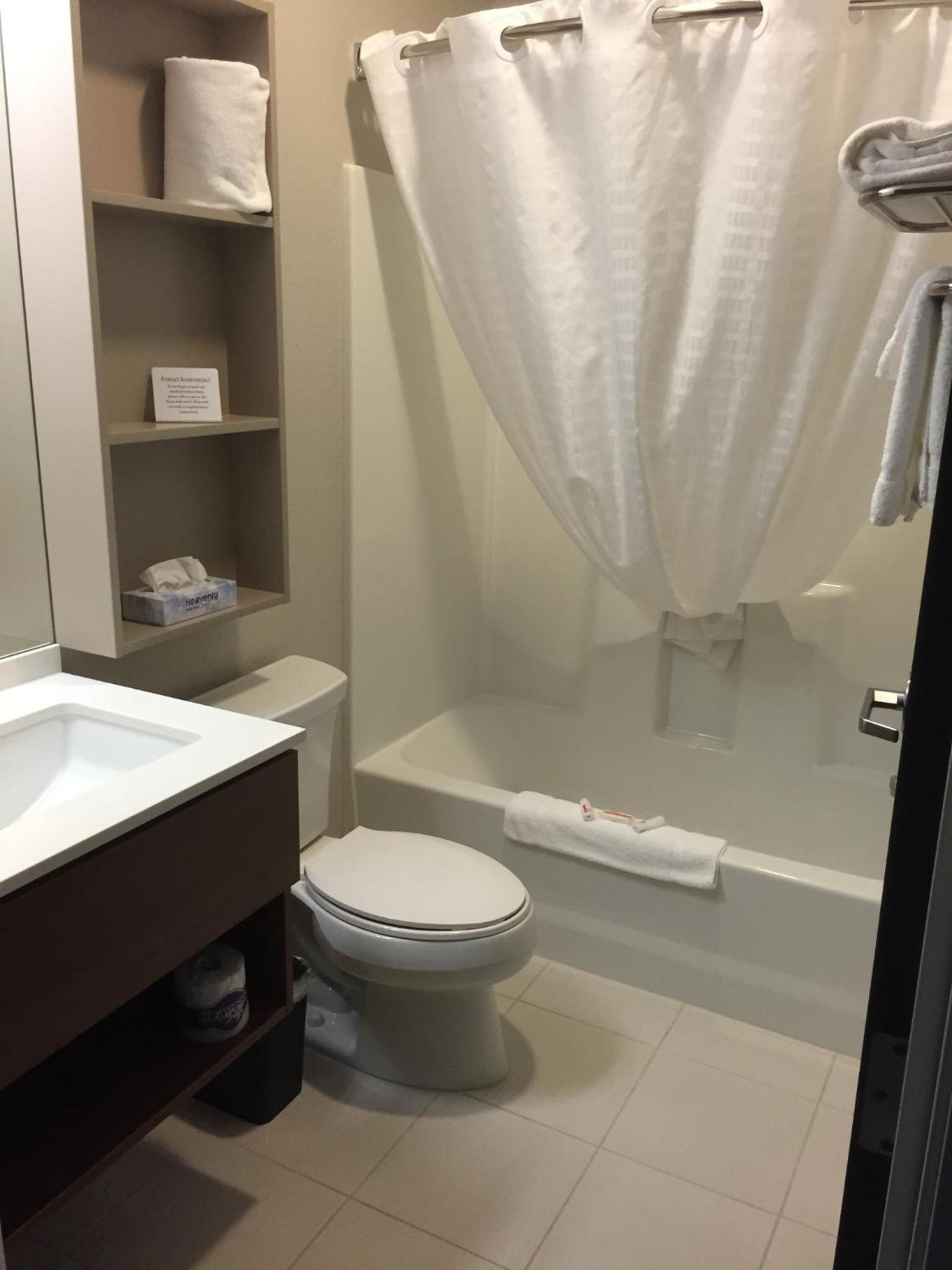 Sweetwater Vacations - Microtel Inn  Suites by Wyndham Sweetwater - Property Image 2