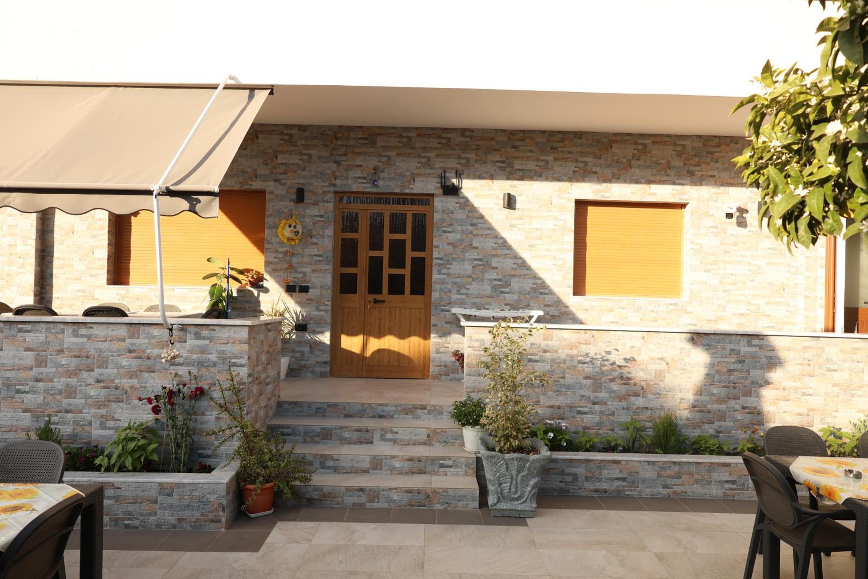 VILA Eljus