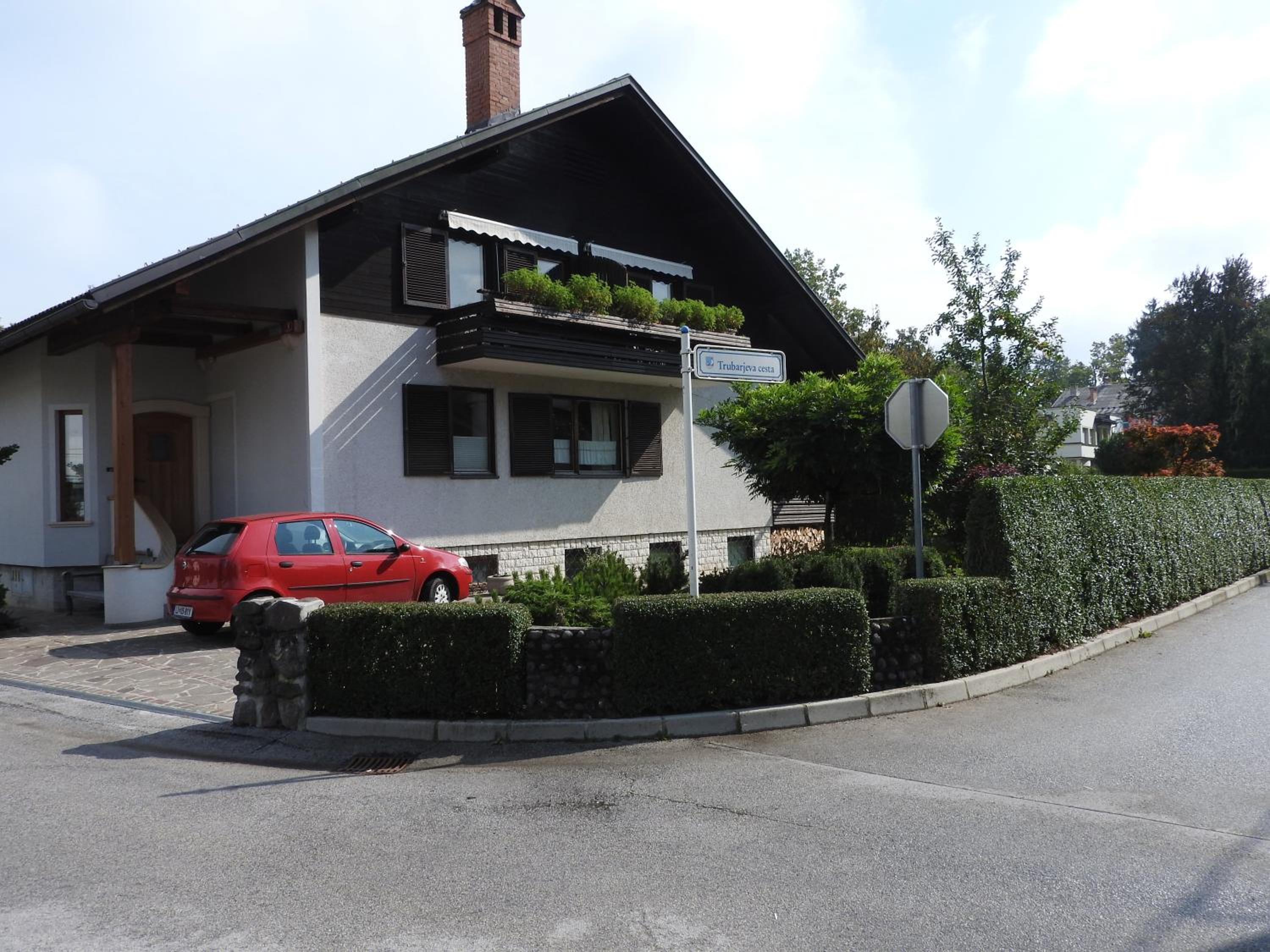 Photo 11