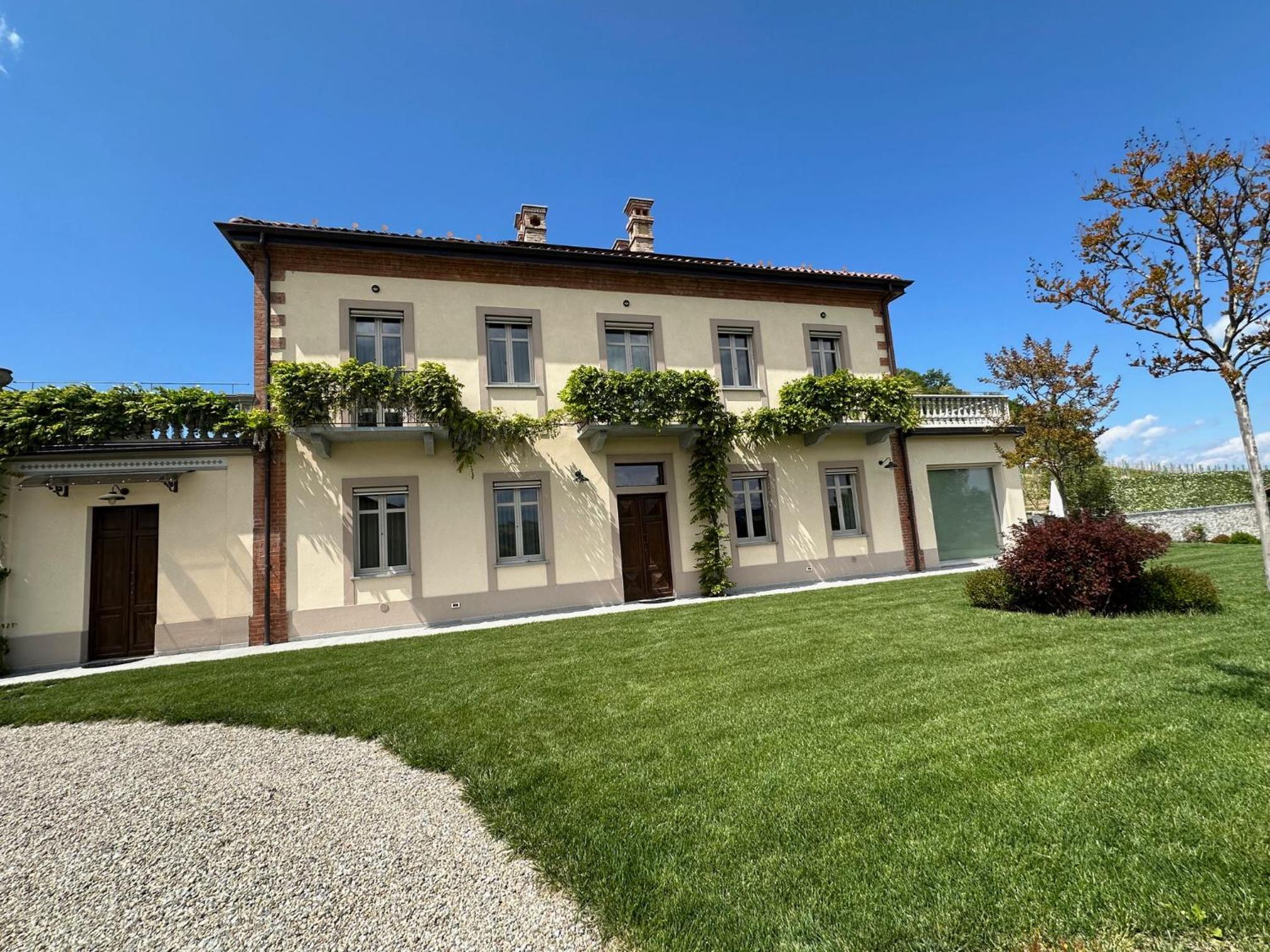 Villa Leolo' Monforte d'Alba view 5