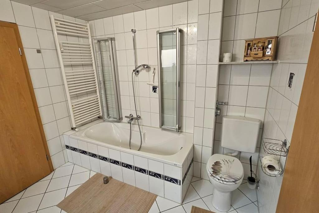FeWoRebbe familienfreundliche grosse, ruhige und helle Wohnung