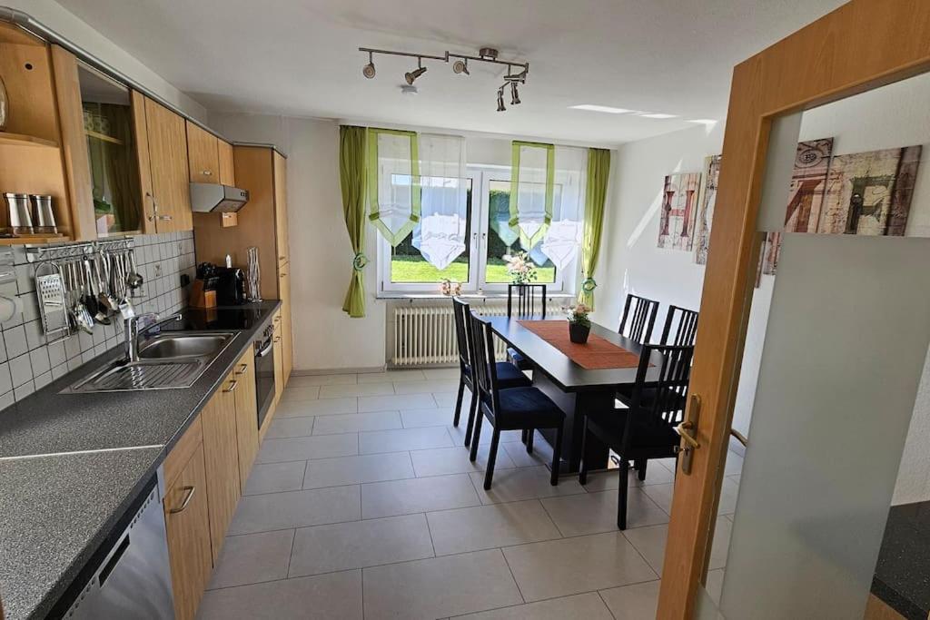 FeWoRebbe familienfreundliche grosse, ruhige und helle Wohnung
