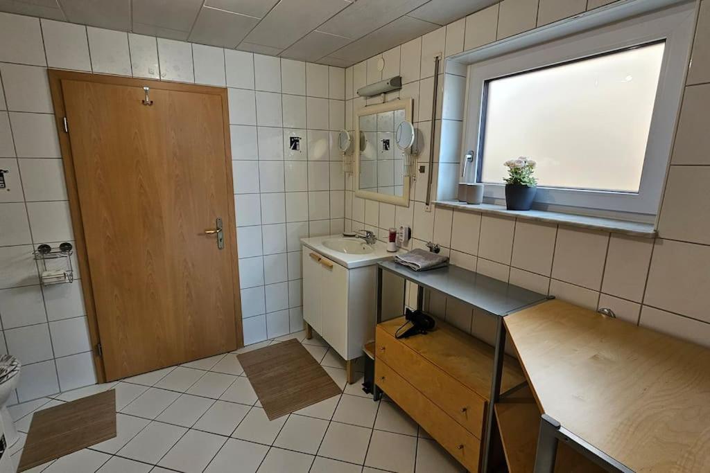 FeWoRebbe familienfreundliche grosse, ruhige und helle Wohnung