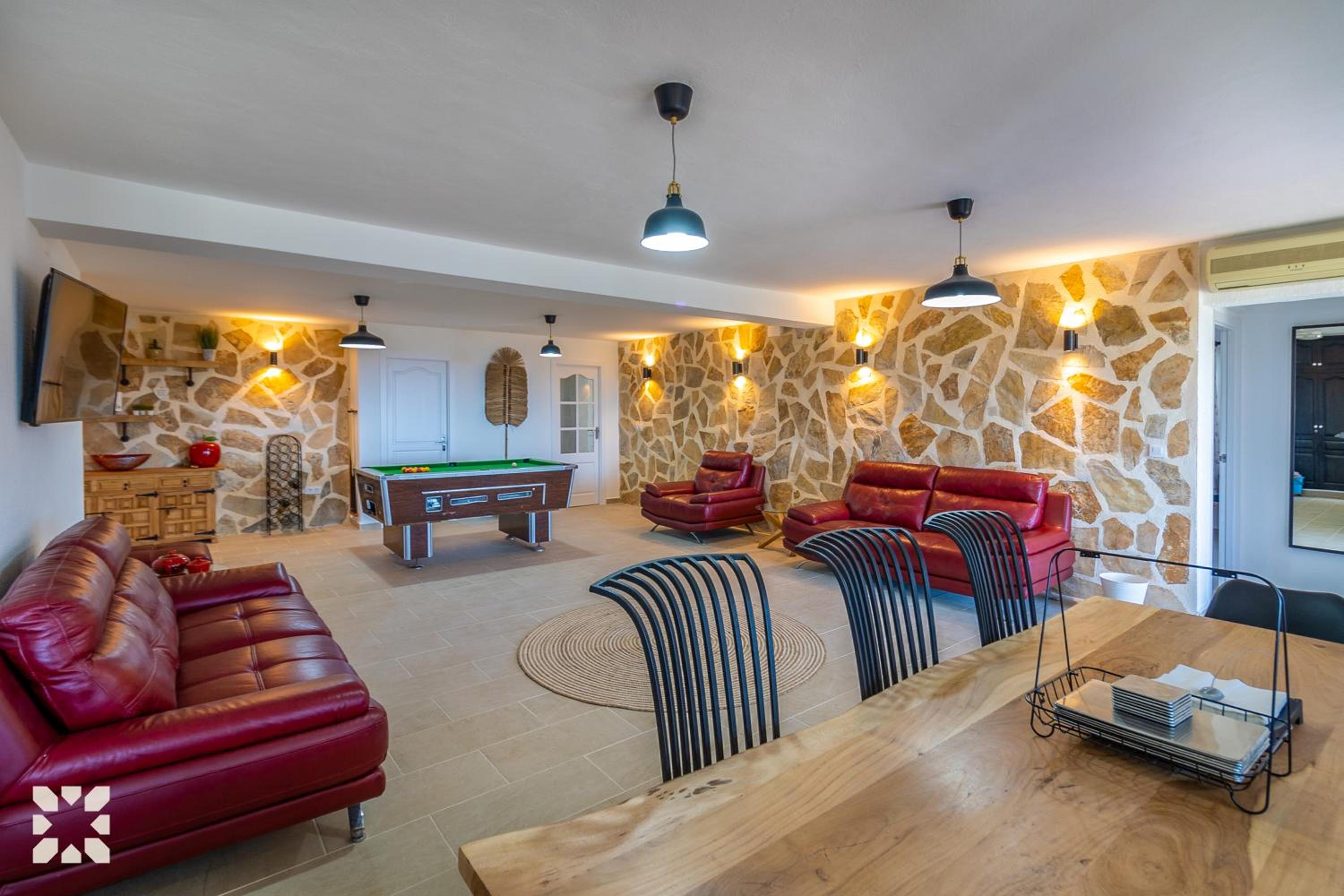 Villa Vermell by Abahana Villas